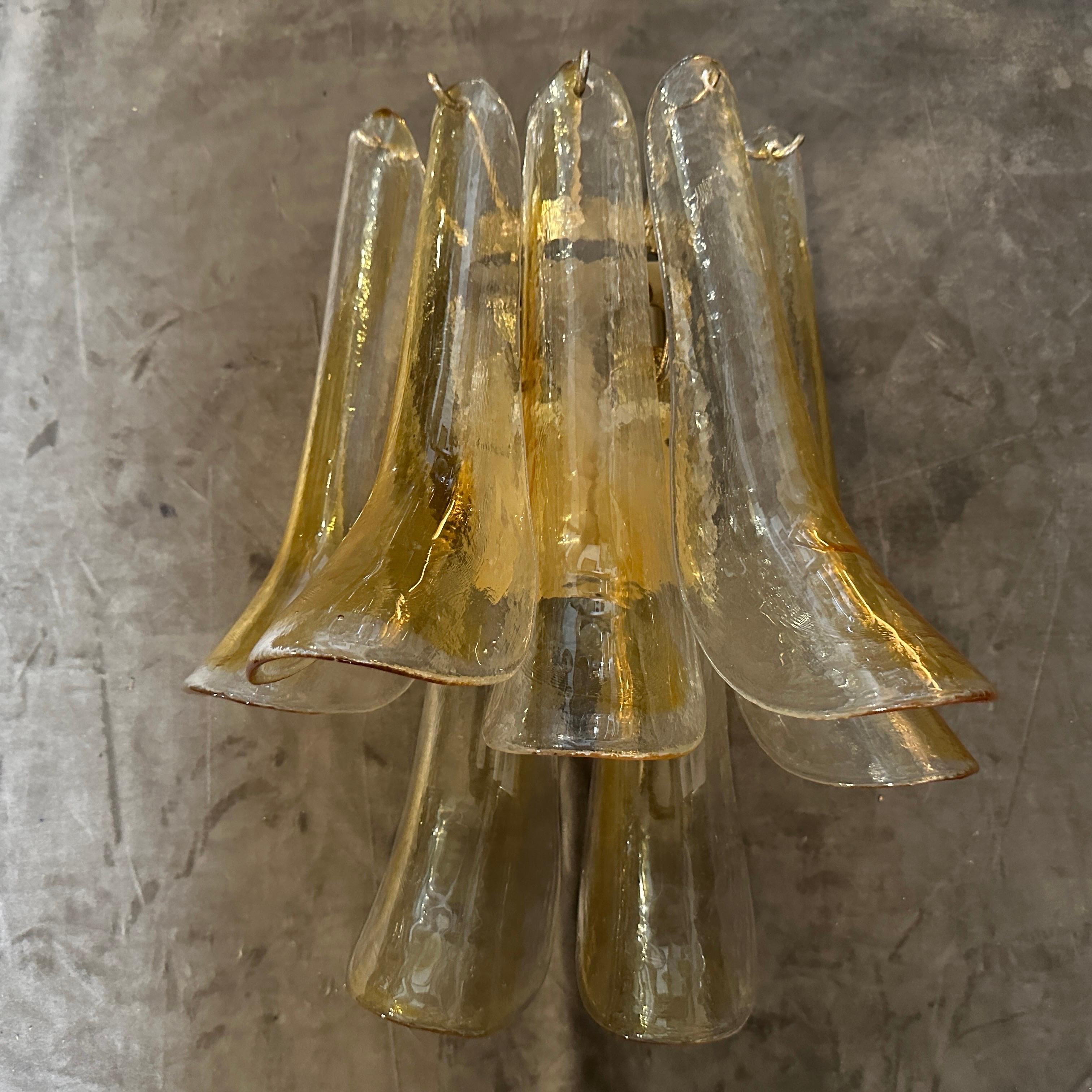 Hand-Crafted Four 1970s Mid-Century Modern Murano Glass Petal Wall Sconces by La Murrina For Sale