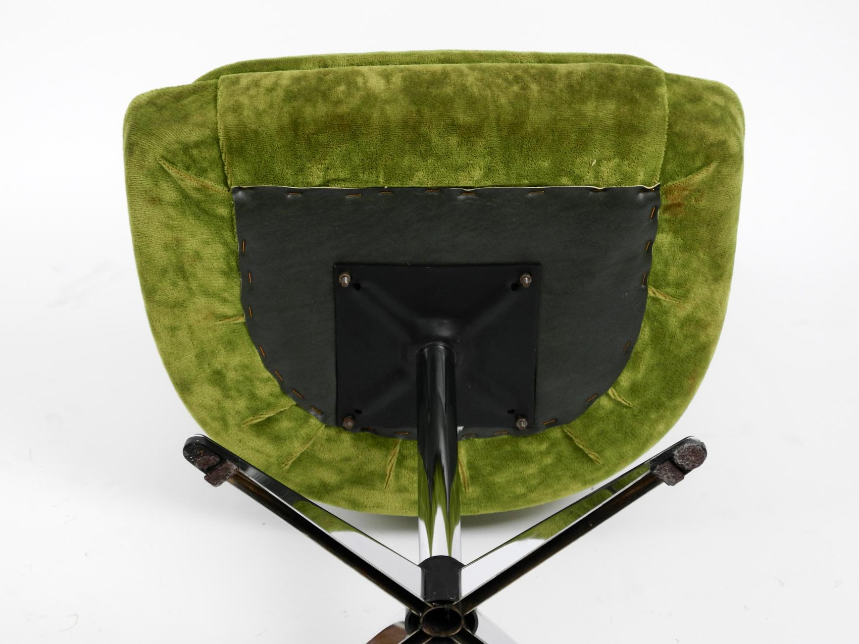 Four 1970s Space Age Rotatable Chairs by Lübke with Original Green Velvet Cover 2
