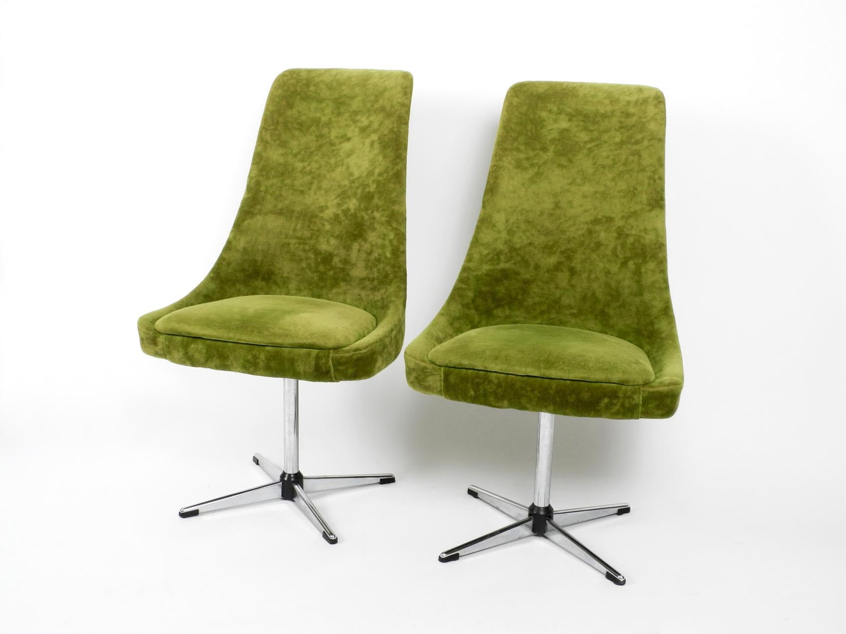 Four 1970s Space Age Rotatable Chairs by Lübke with Original Green Velvet Cover 9