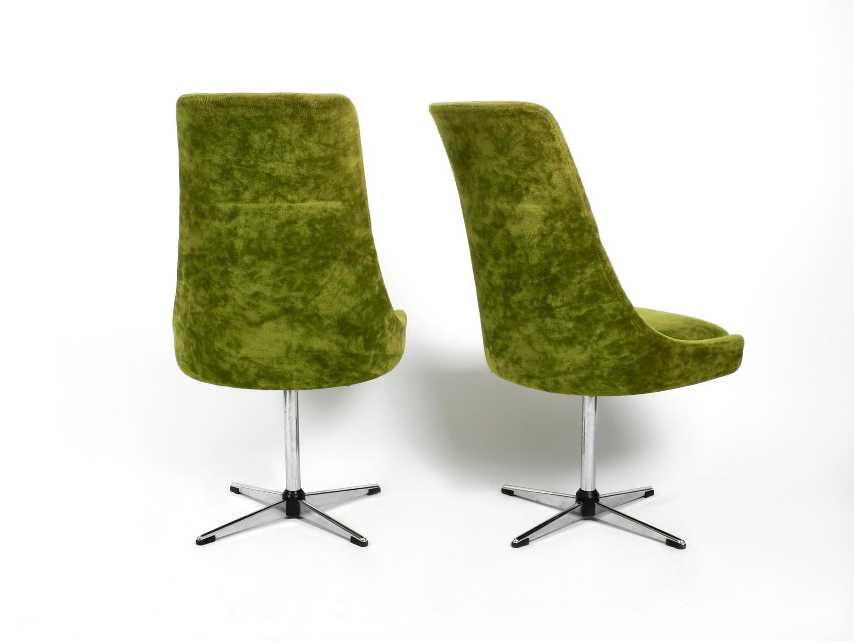 Four 1970s Space Age Rotatable Chairs by Lübke with Original Green Velvet Cover In Good Condition In München, DE