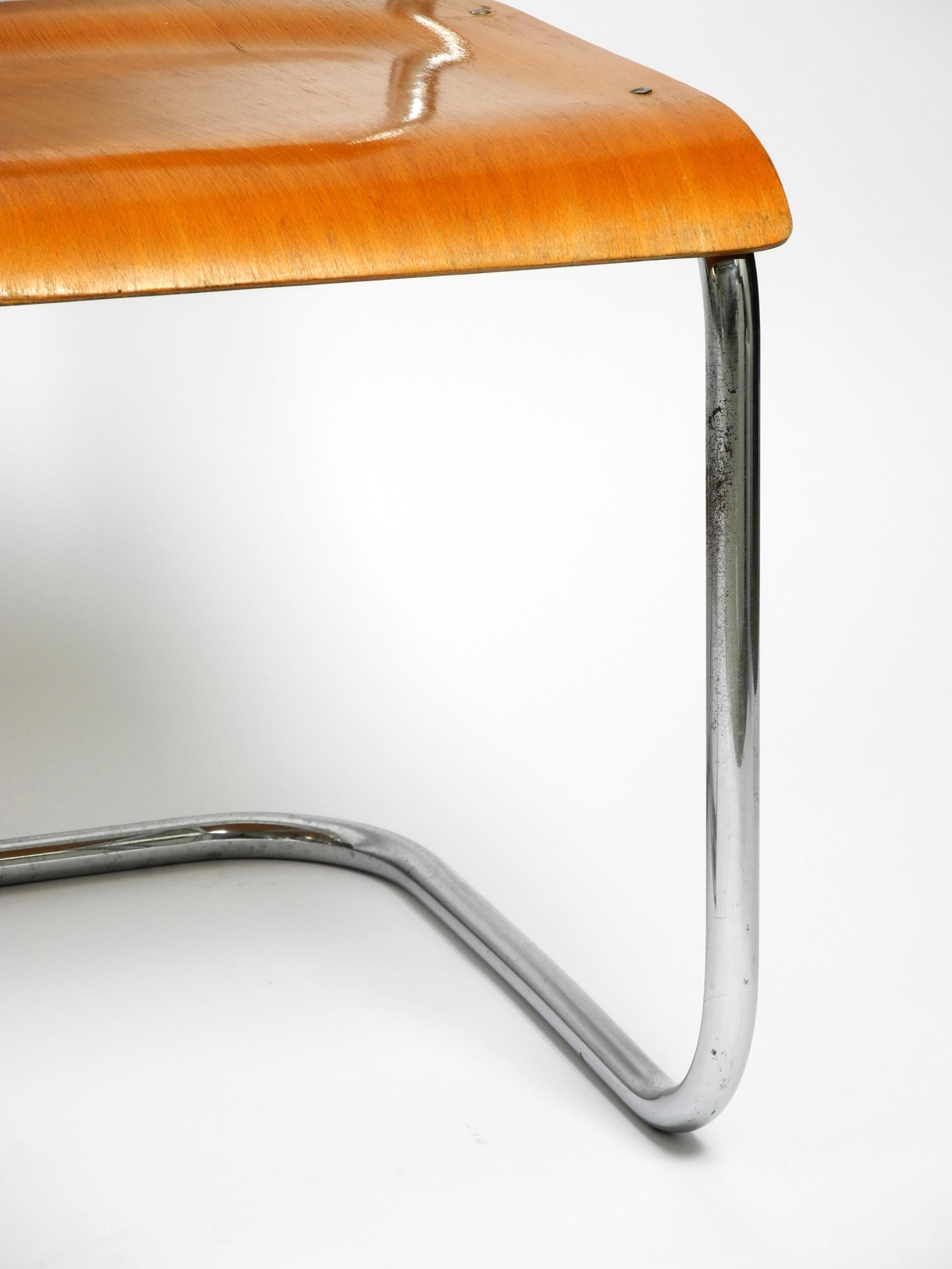 Four 30s cantilever Bauhaus tubular steel chairs by Mart Stam for Robert Slezak For Sale 6
