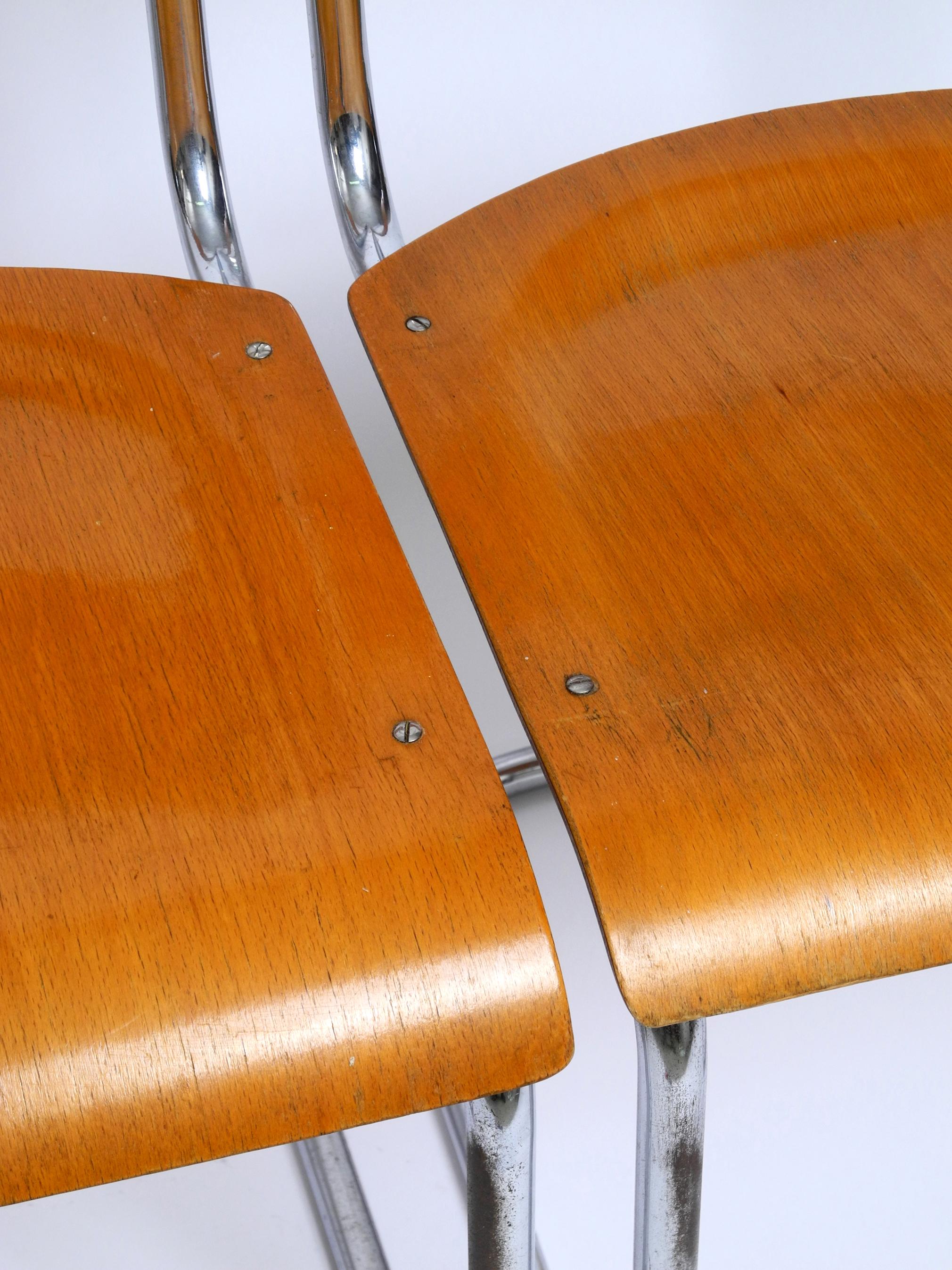 Four 30s cantilever Bauhaus tubular steel chairs by Mart Stam for Robert Slezak For Sale 12