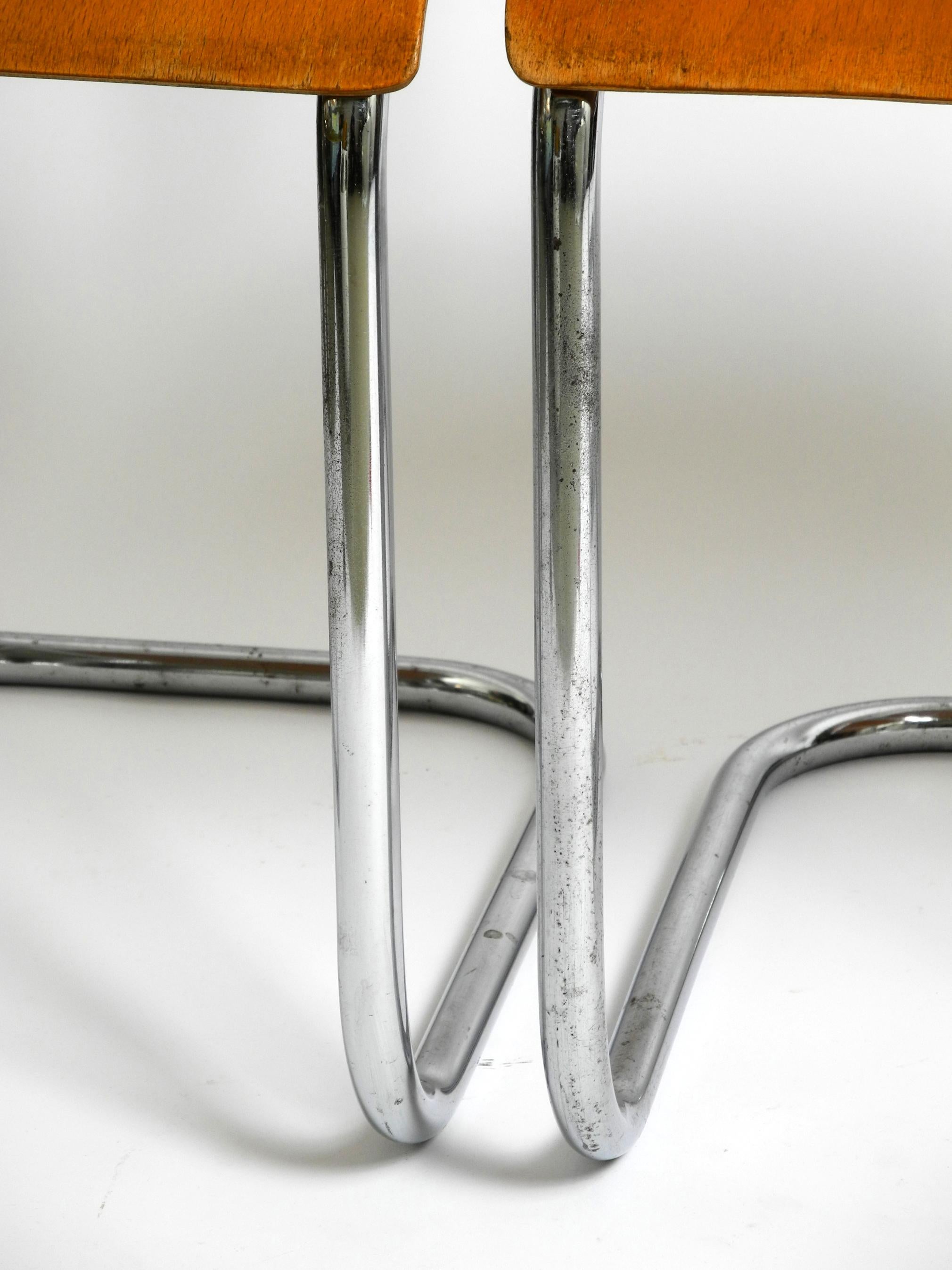 Four 30s cantilever Bauhaus tubular steel chairs by Mart Stam for Robert Slezak For Sale 3