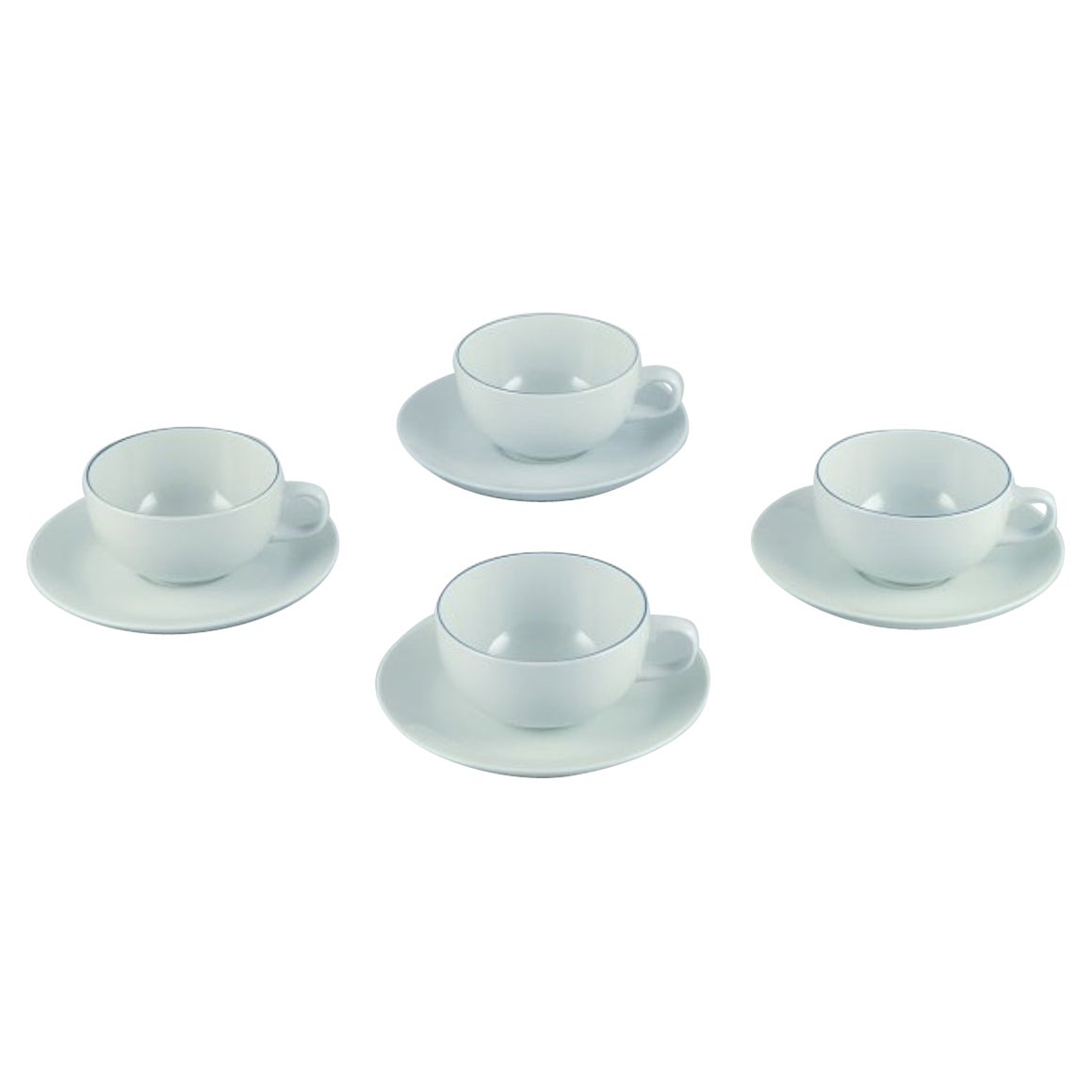 Vier Aluminia/Royal Copenhagen blue line Kaffeetassen und Untertassen.