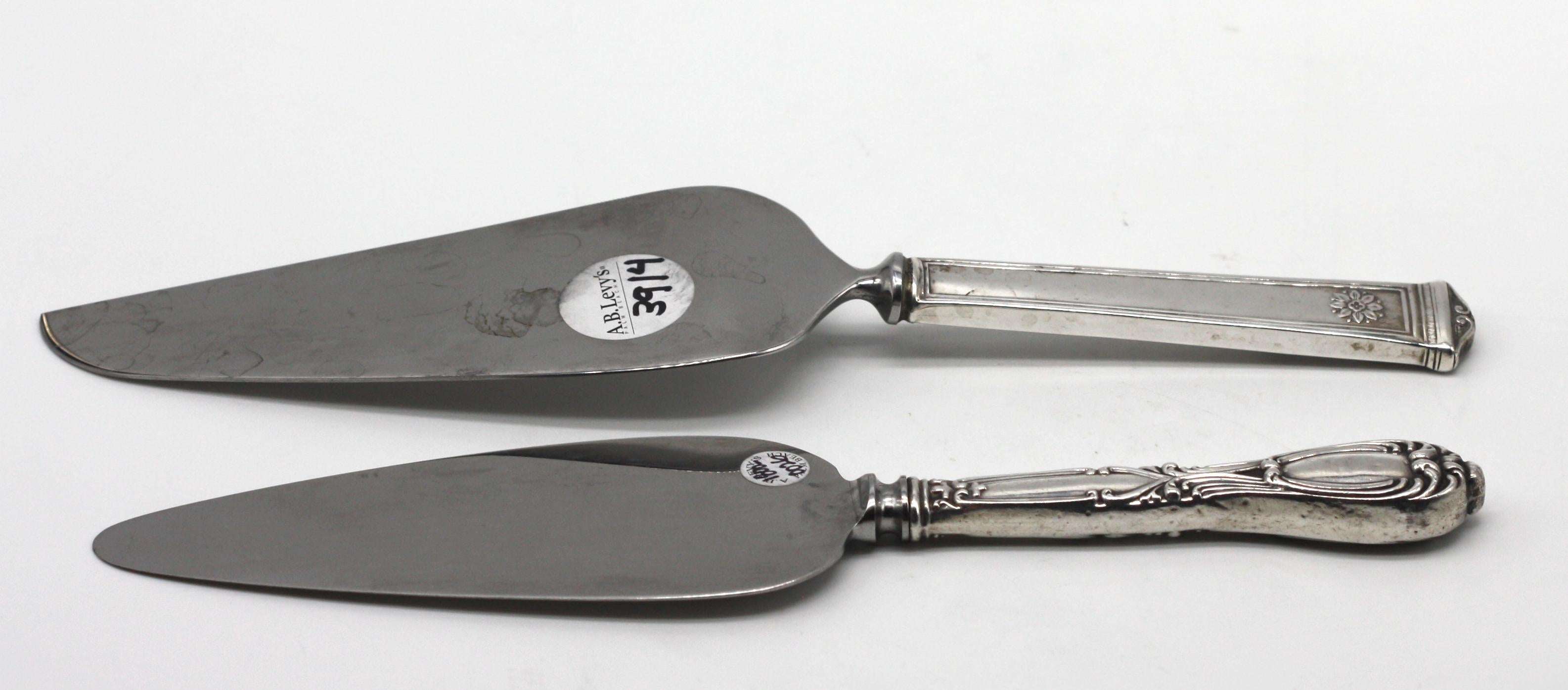 Quatre articles de service américains en argent sterling et inoxydable en vente 1