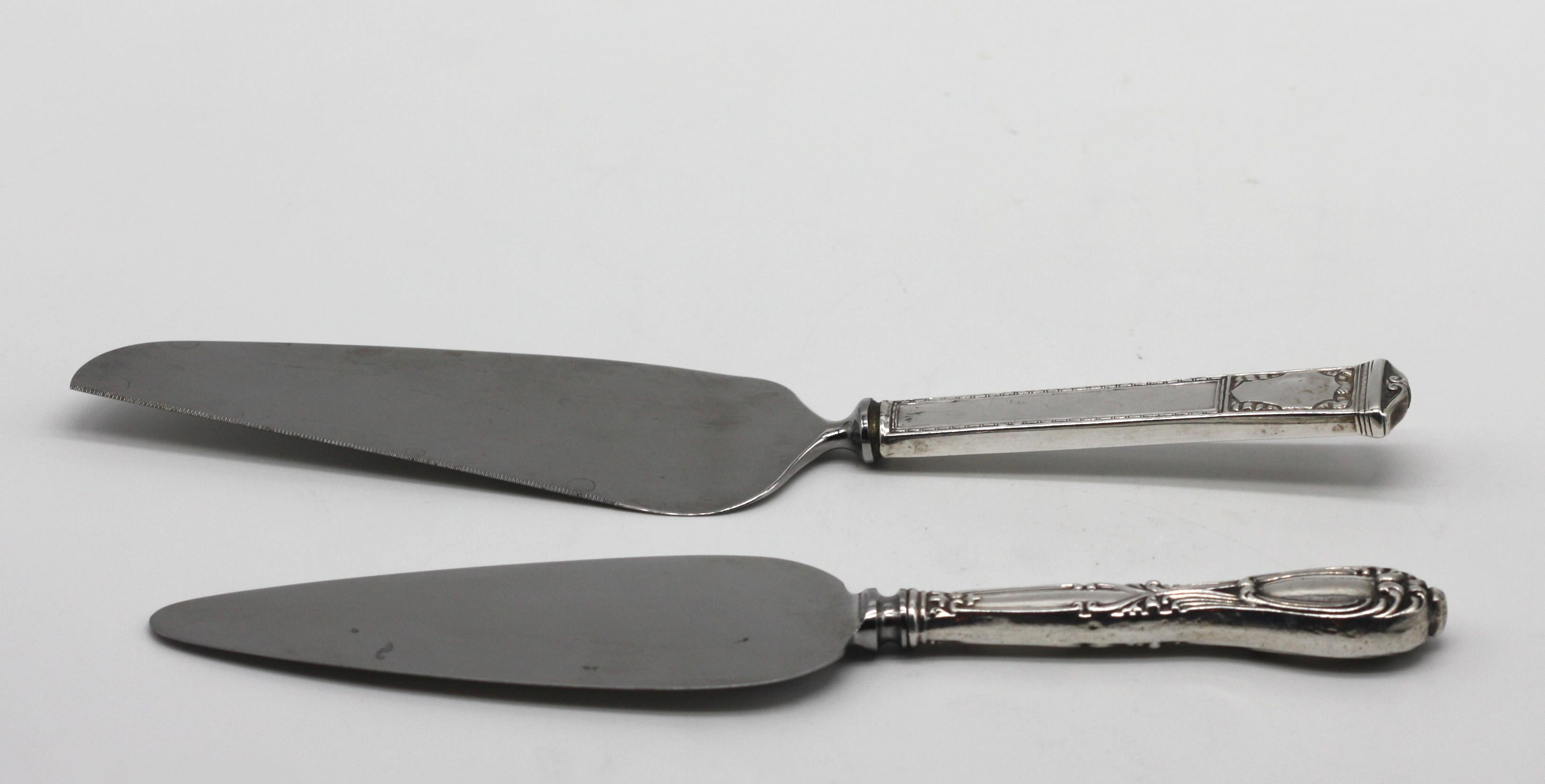 Quatre articles de service américains en argent sterling et inoxydable en vente 2