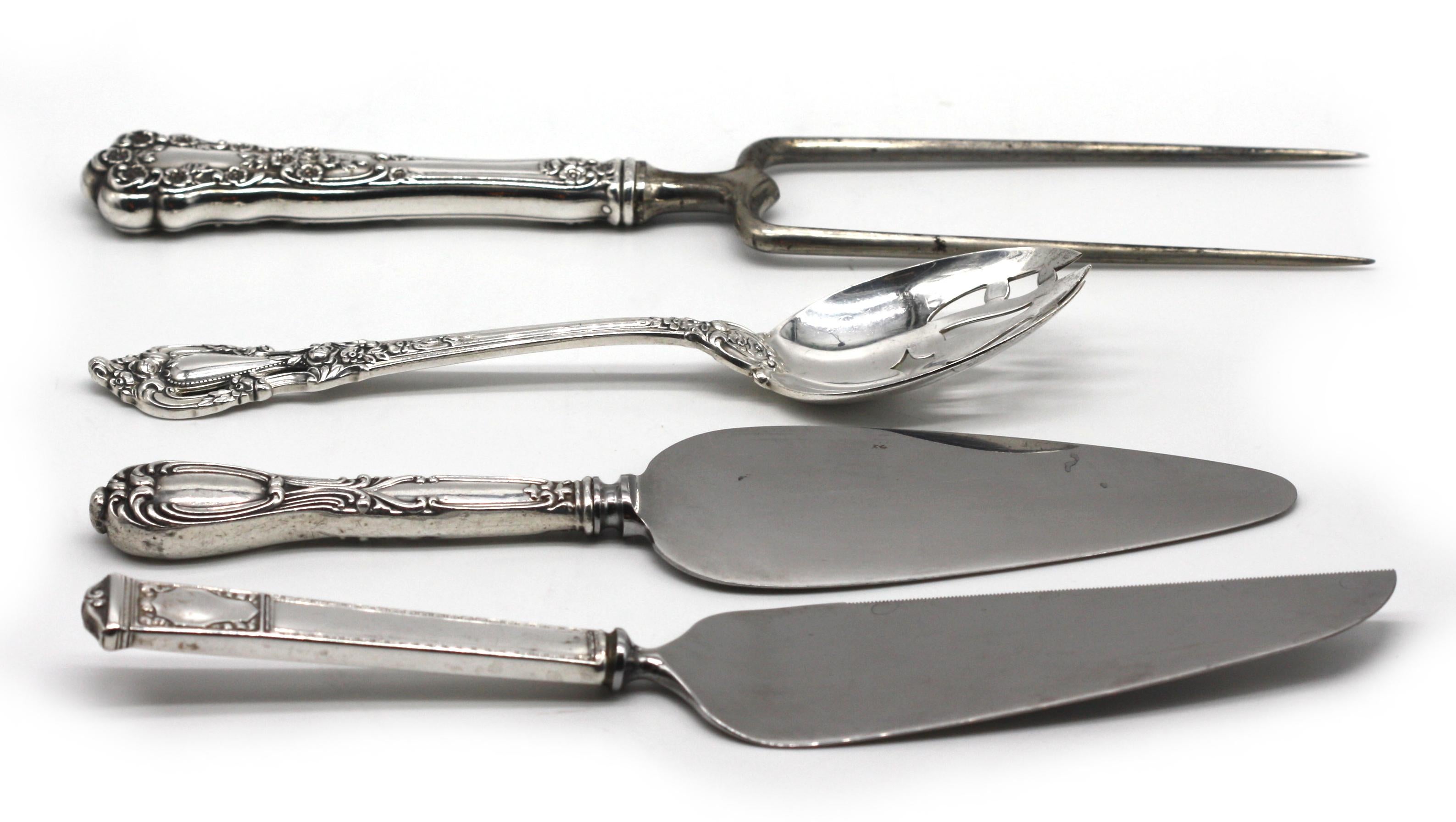 Quatre articles de service américains en argent sterling et inoxydable en vente 4