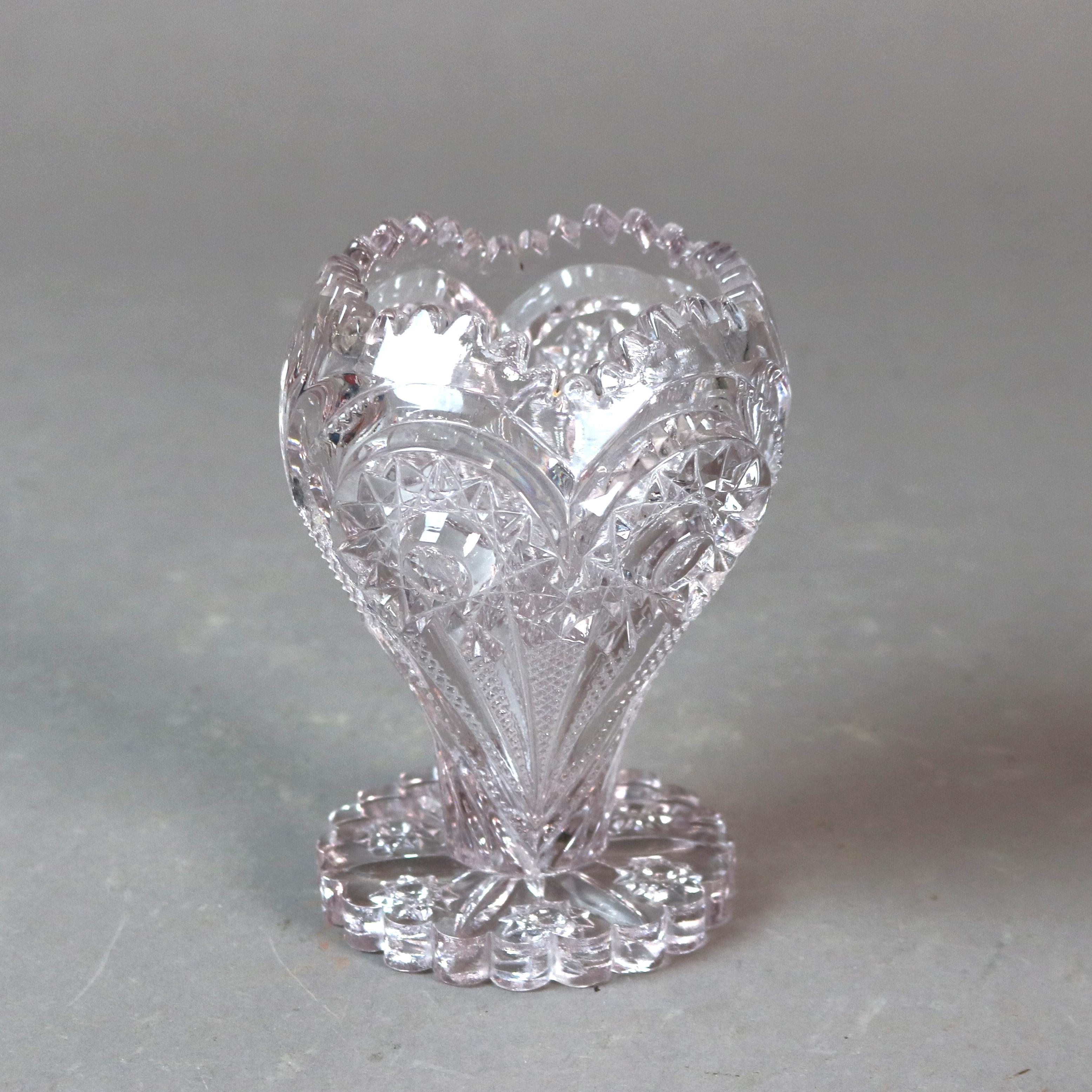 Quatre pièces anciennes en verre pressé à l'améthyste 19e siècle en vente 1