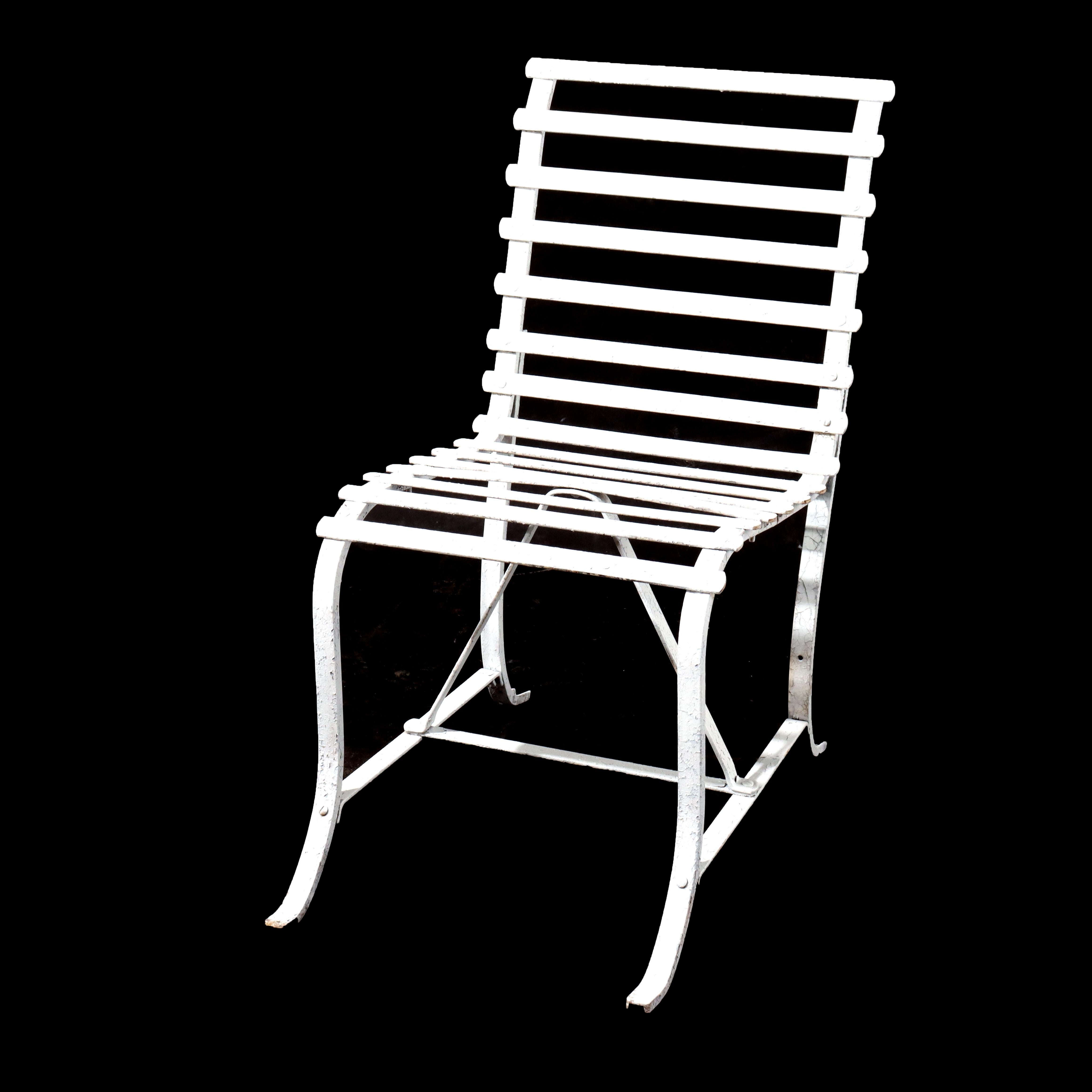 Cuatro antiguas sillas de jardín de hierro forjado pintadas Arts & Crafts c1920 en Bueno estado para la venta en Big Flats, NY