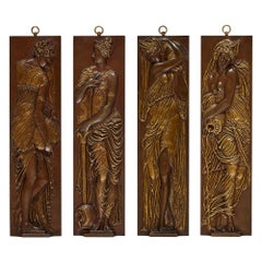 Quatre plaques en bronze anciennes représentant des nymphes aquatiques:: de Ferdinand Barbedienne