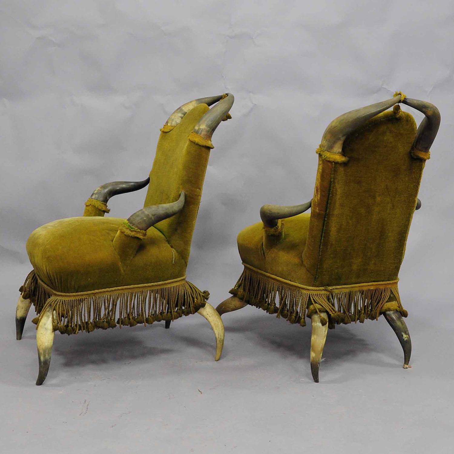 XIXe siècle Quatre chaises anciennes en corne de taureau vers 1870 en vente