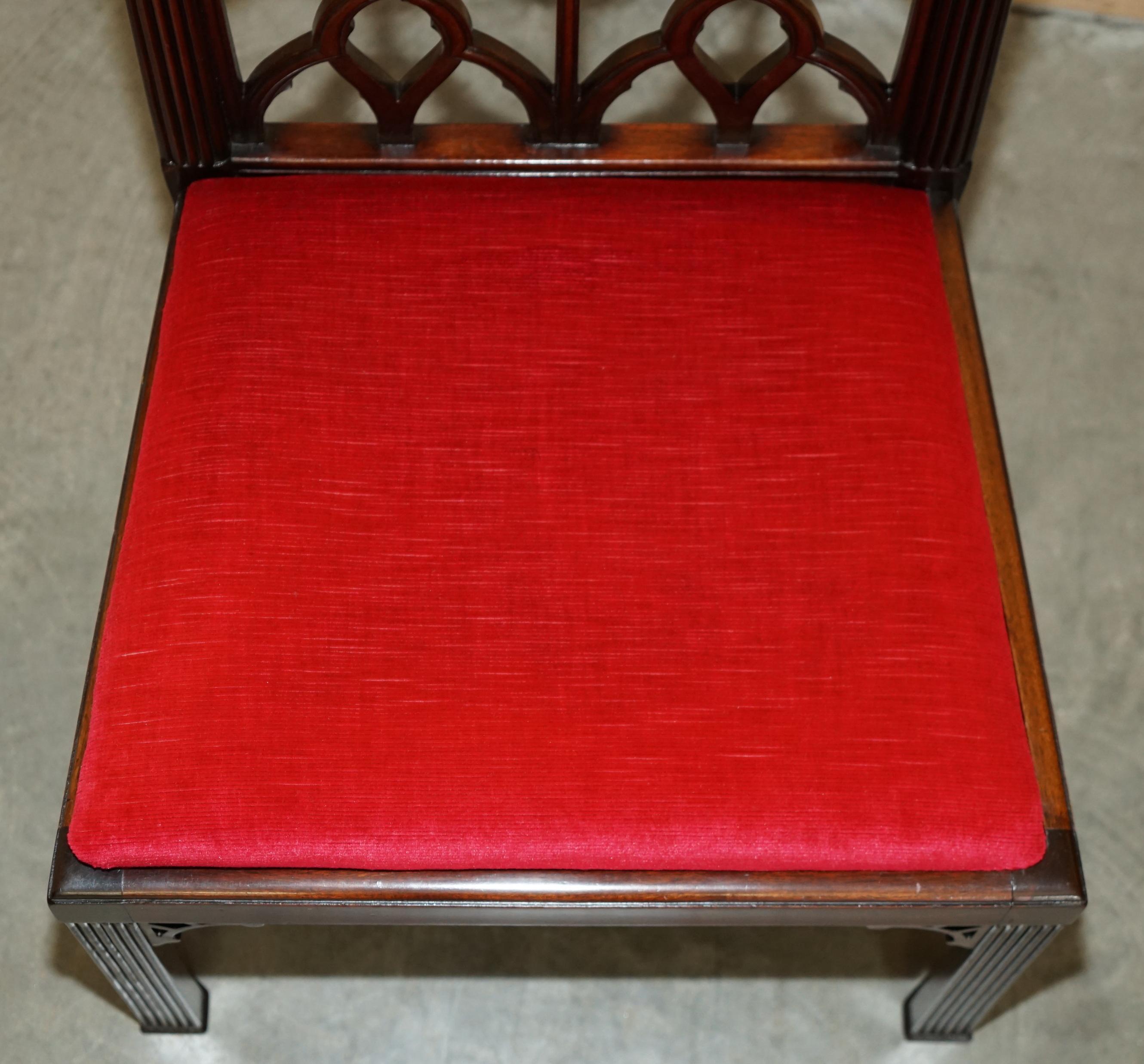 QUATTRO SEDIE DA CENA ANTICHE CIRCA 1900 INGLESE Thomas Chippendale GOTHIC REVIVAL in vendita 3