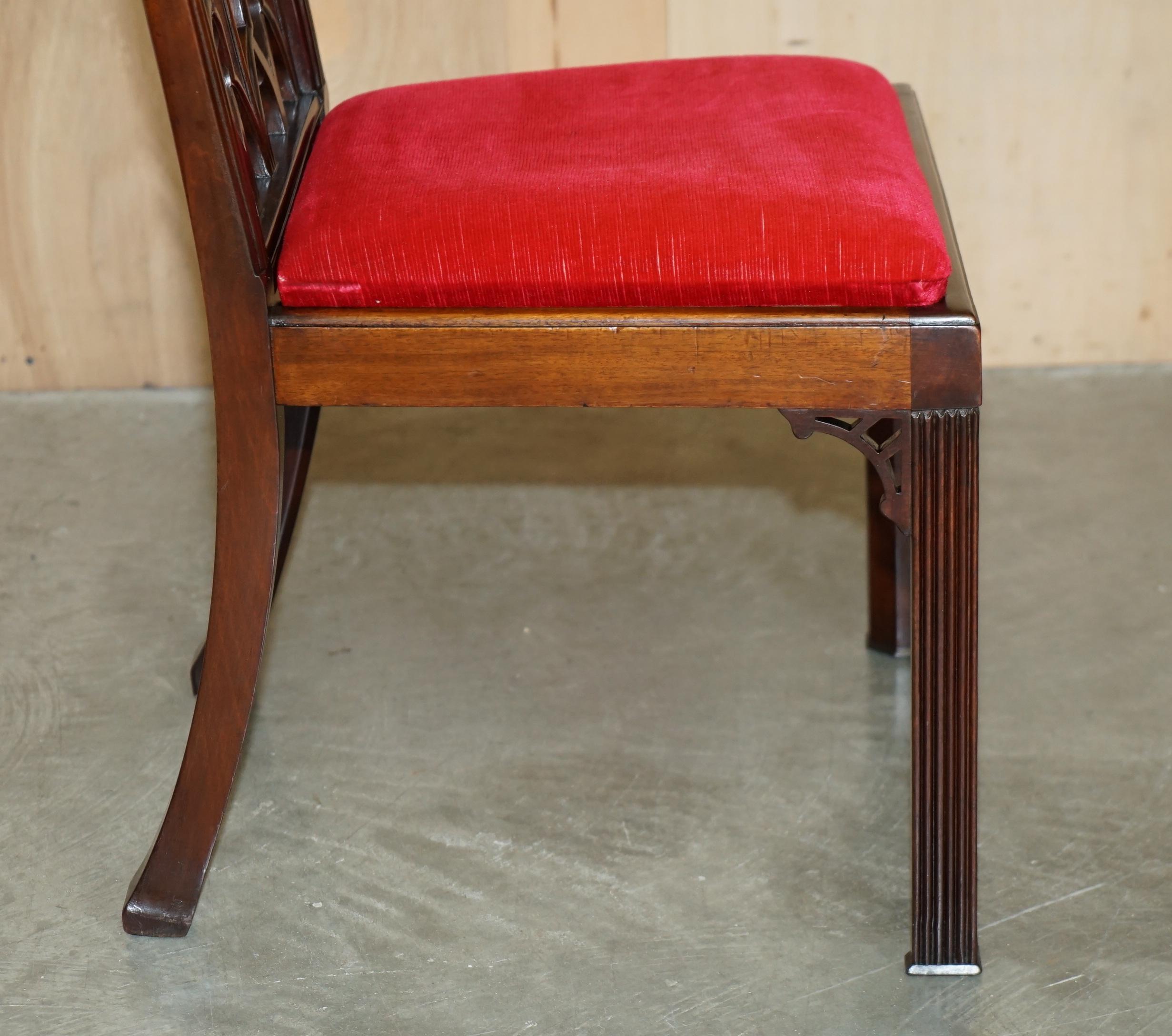 QUATTRO SEDIE DA CENA ANTICHE CIRCA 1900 INGLESE Thomas Chippendale GOTHIC REVIVAL in vendita 5