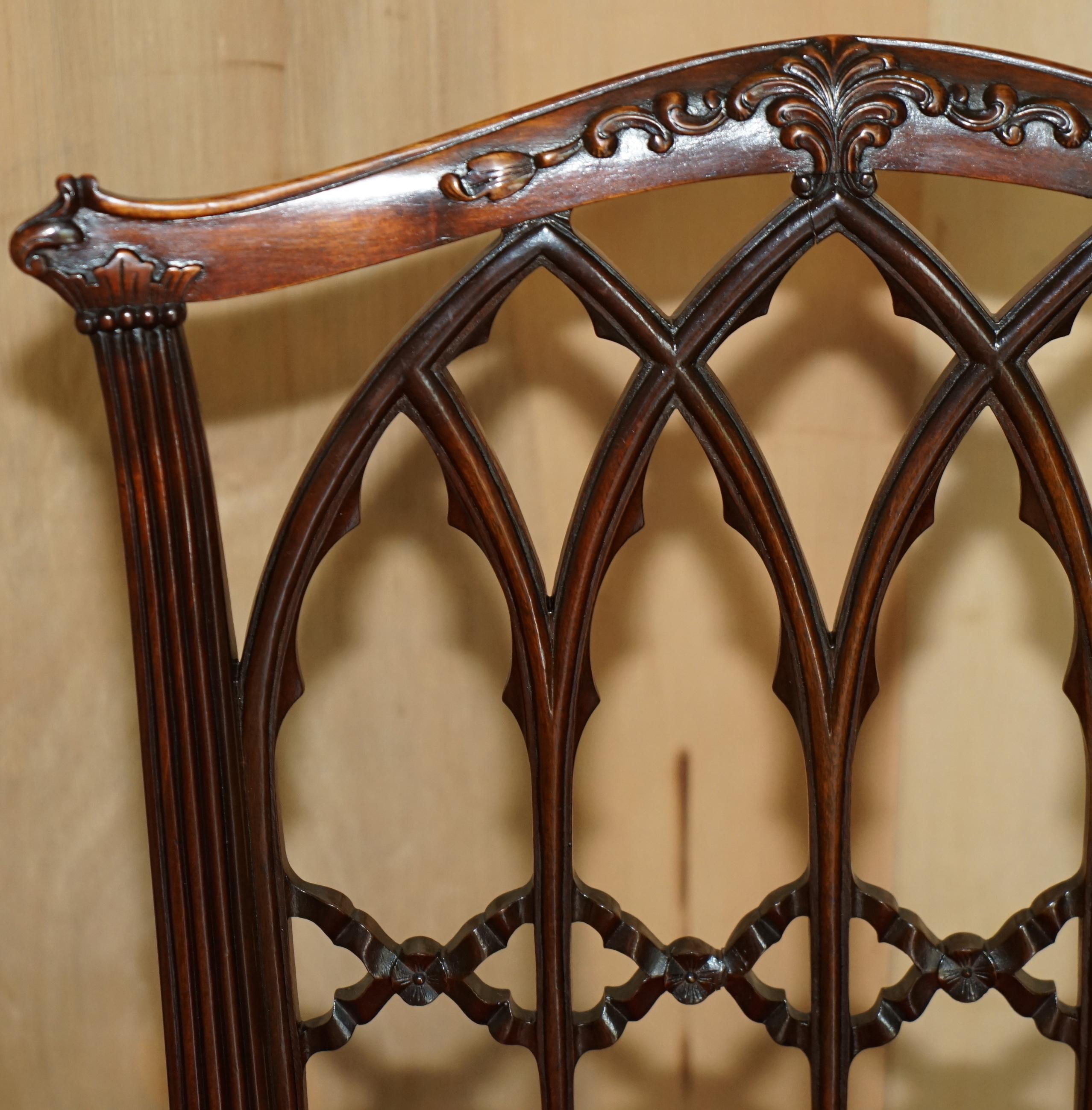 Inizio XX secolo QUATTRO SEDIE DA CENA ANTICHE CIRCA 1900 INGLESE Thomas Chippendale GOTHIC REVIVAL in vendita