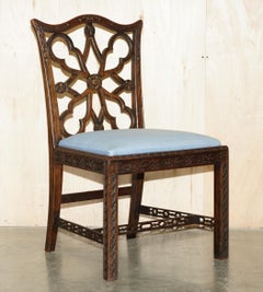 QUATTRO ANTICHE SEDIE COLONIALI DI Thomas Chippendale in legno duro intagliato a mano.