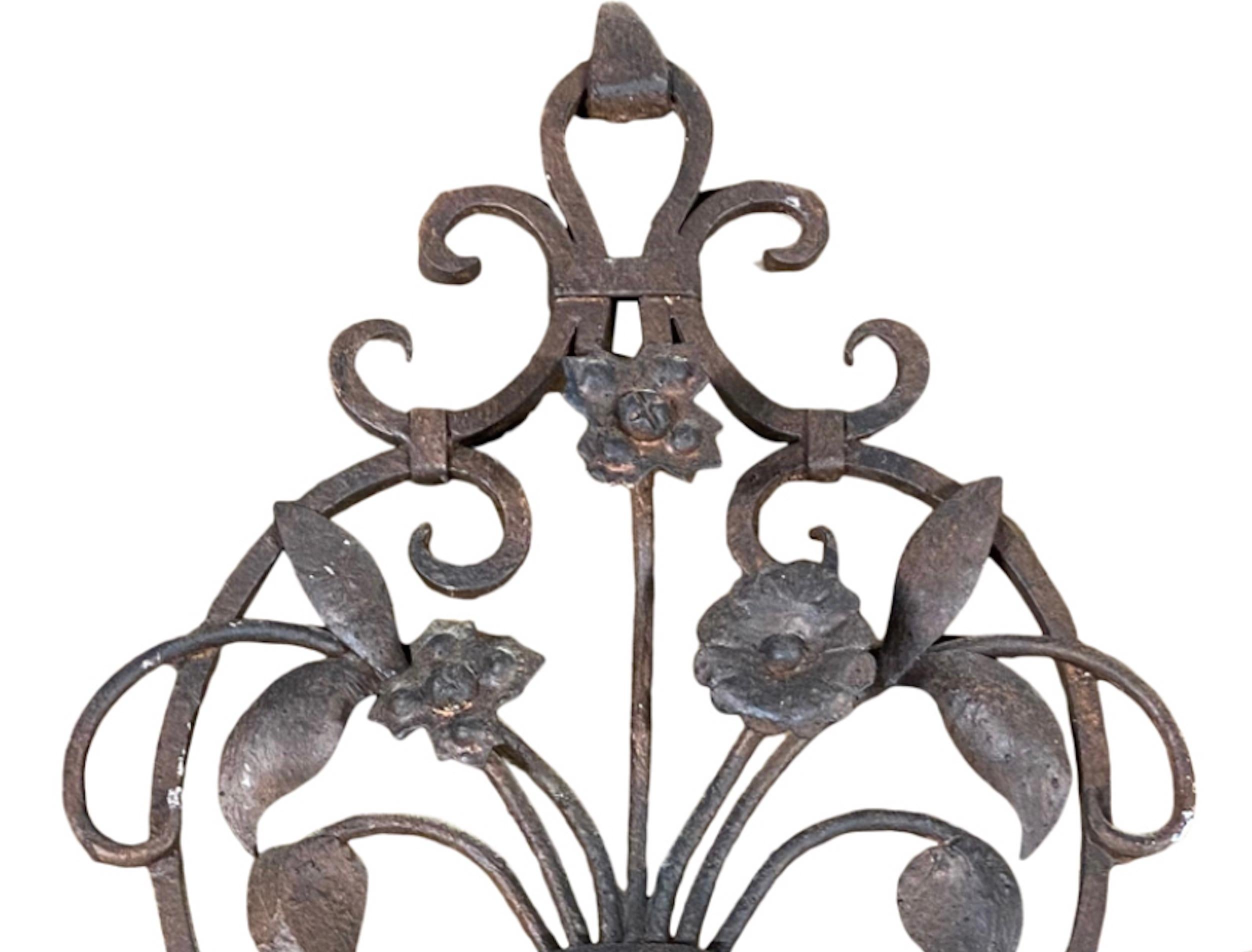 Four Antique French Wrought Iron Sconces In Good Condition In Sag Harbor, NY