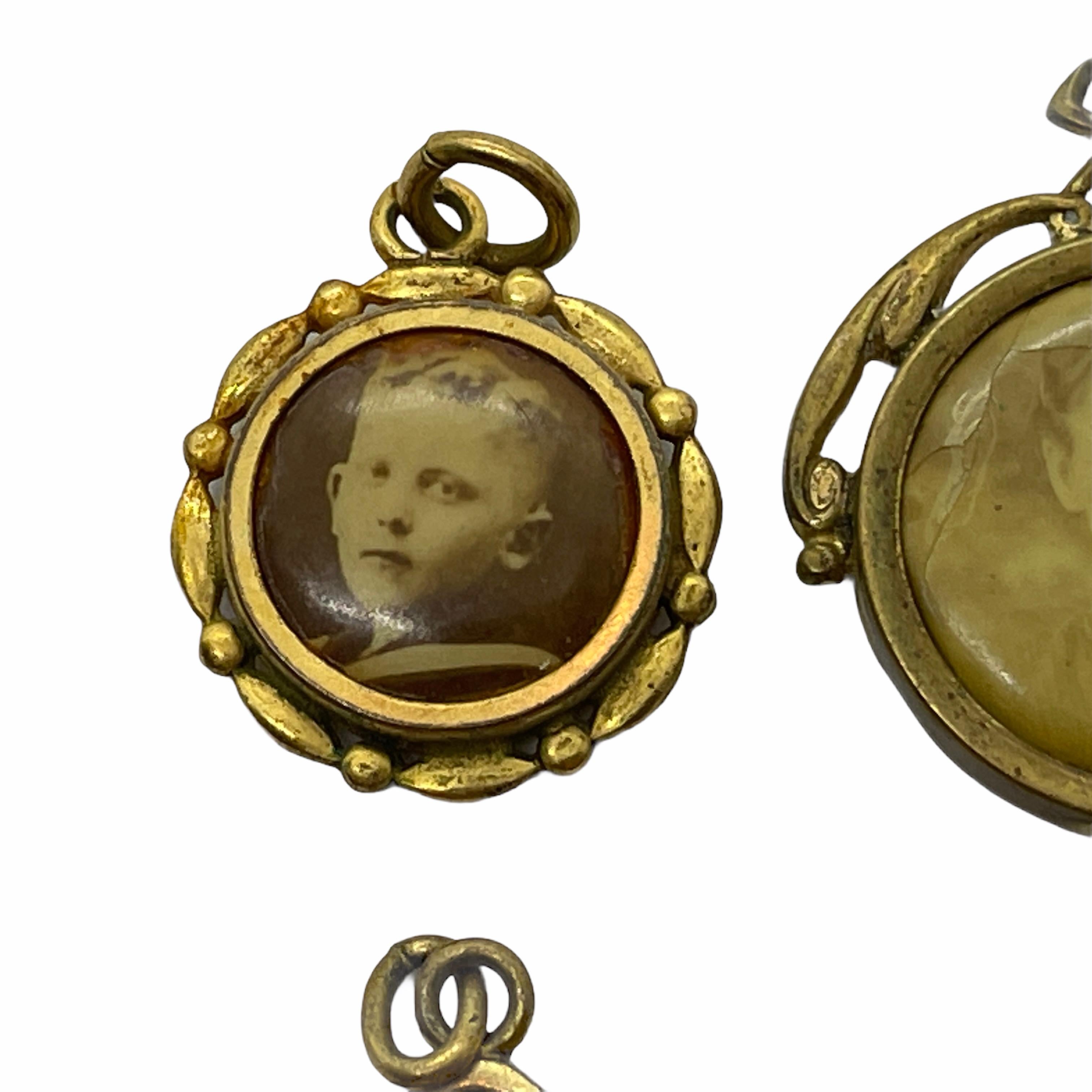 Four Antique German Art Nouveau Jewelry Memory Pendants Ormolu, 1900s For Sale 2