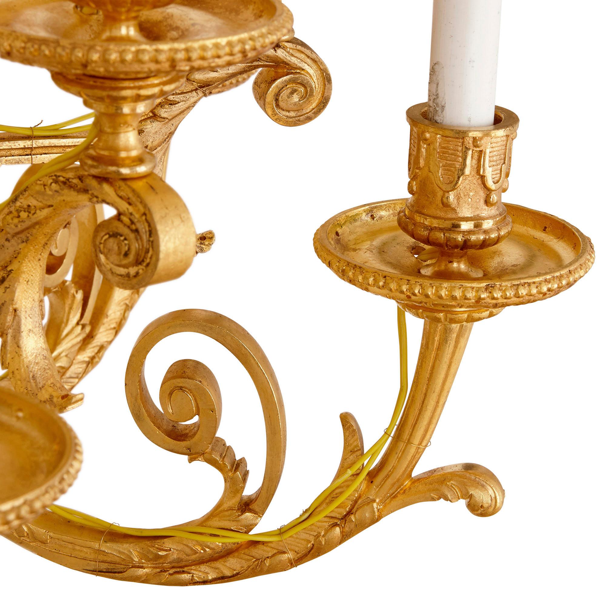 Fünfzehn-Leuchten-Wandleuchter aus vergoldeter Bronze, antik im Angebot 2