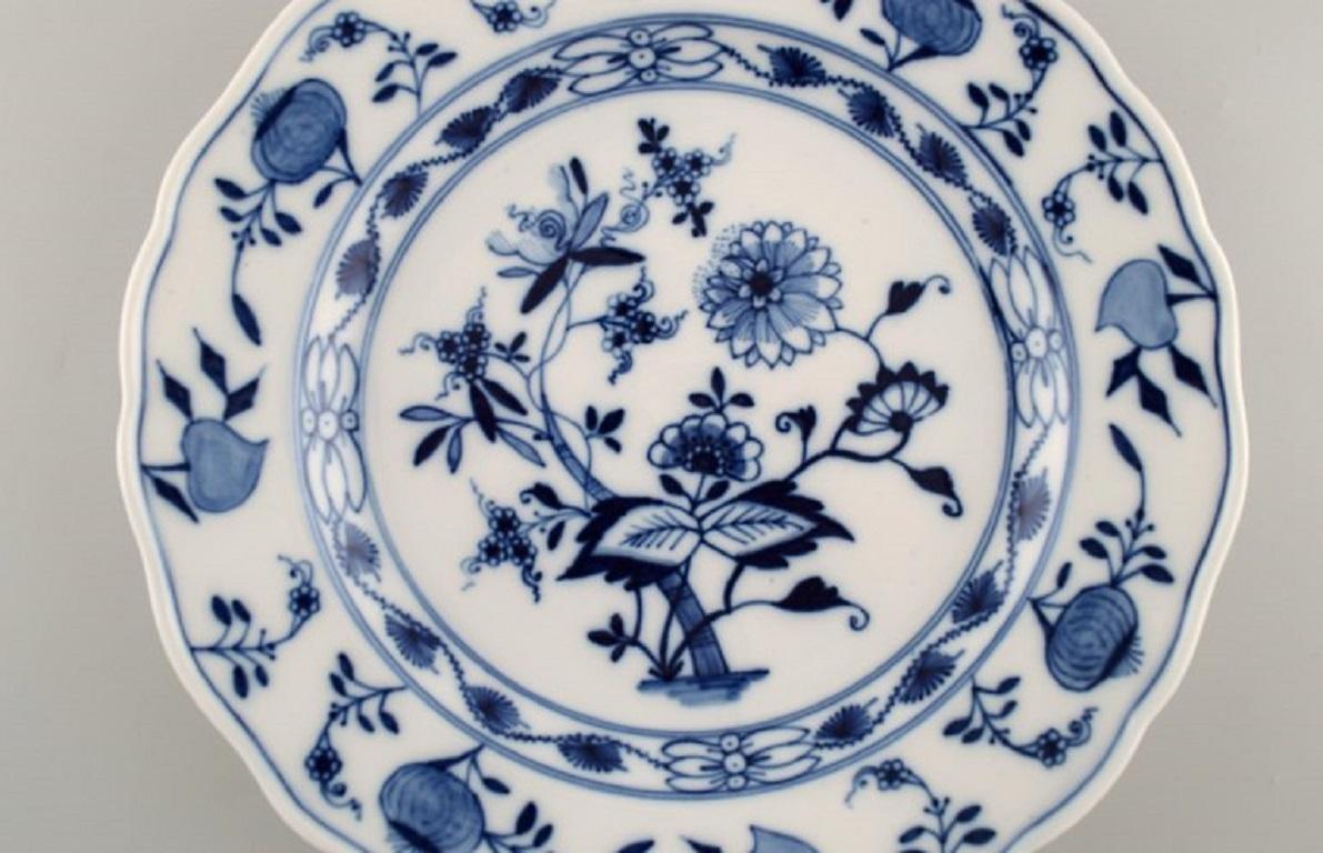 German Four Antique Meissen Blue Onion Dinner Plates in Hand-Painted Porcelain