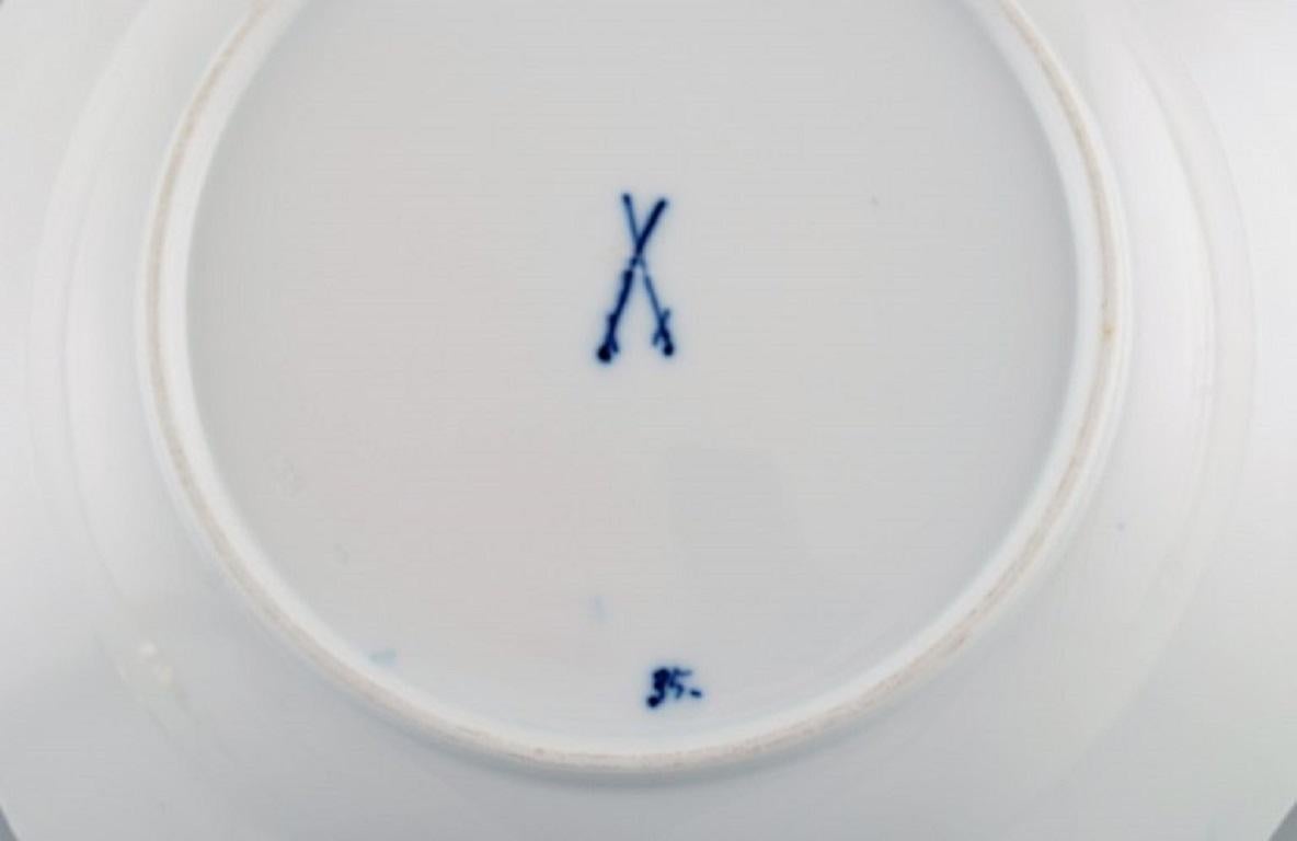 Four Antique Meissen Blue Onion Dinner Plates in Hand-Painted Porcelain In Excellent Condition In Copenhagen, DK