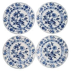 Four Retro Meissen Blue Onion Dinner Plates in Hand-Painted Porcelain