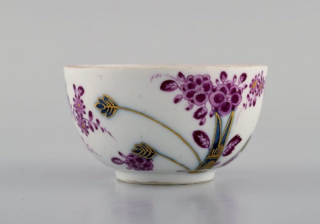 Mid-18th Century Four Antique Meissen Teacups with Saucers in Hand-Painted Porcelain For Sale