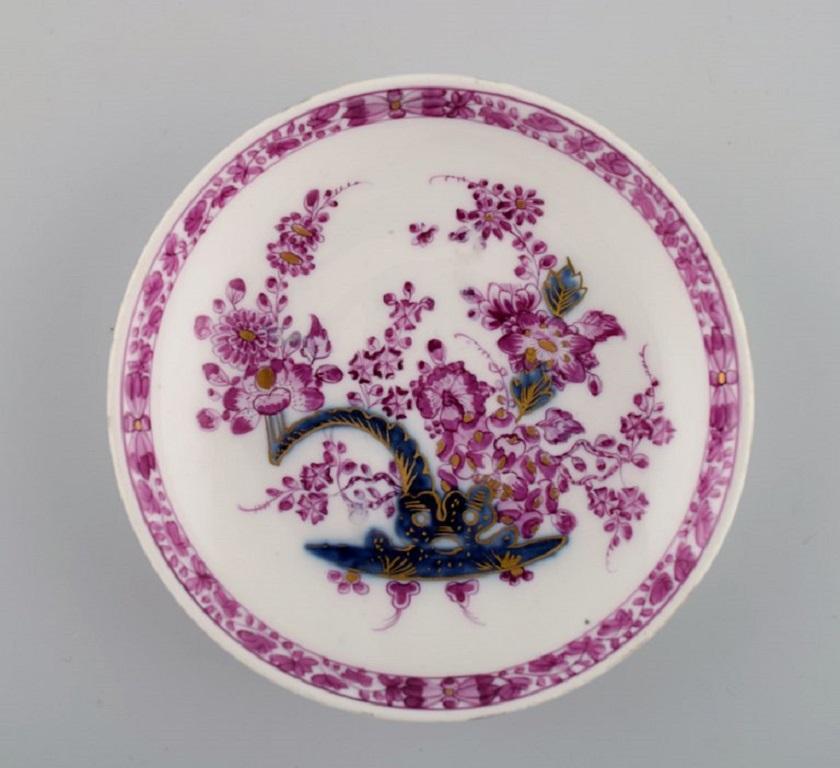 Quatre tasses à thé anciennes de Meissen avec soucoupes en porcelaine peintes à la main en vente 1