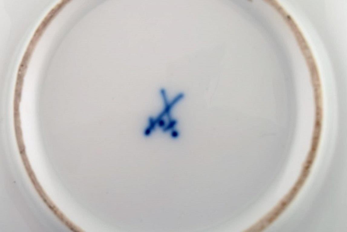 Cuatro tazas de té y platillos antiguos de Meissen en porcelana pintada a mano en venta 2