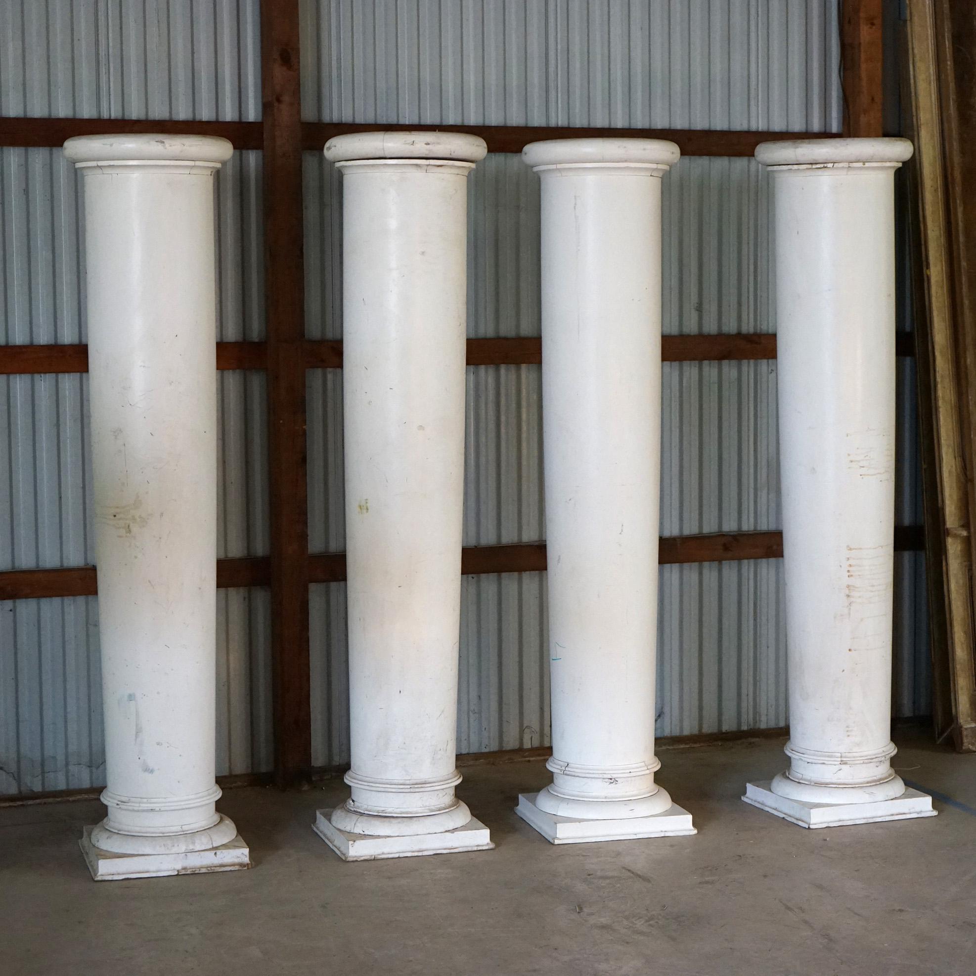 Four Antique Neoclassical Wood Architectural Grecian Doric Style Columns 19th C In Good Condition In Big Flats, NY