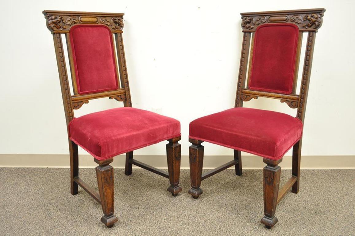 Four Antique Renaissance Revival Figural Lion Carved Oak Side Arm Dining Chairs In Good Condition For Sale In Philadelphia, PA