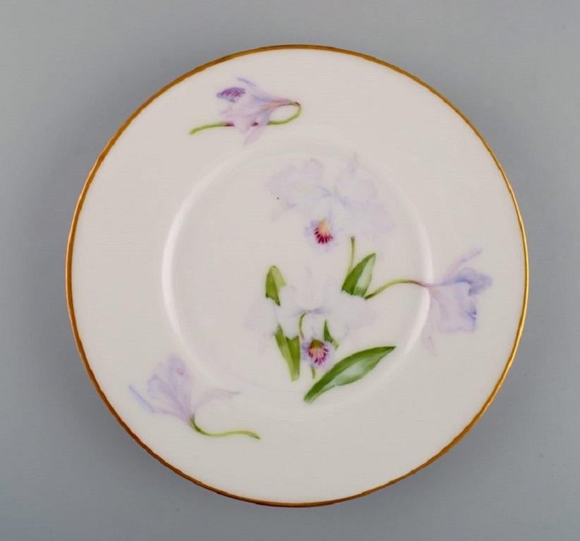 Danois Quatre assiettes anciennes uniques Royal Copenhagen en porcelaine avec fleurs d'Iris en vente