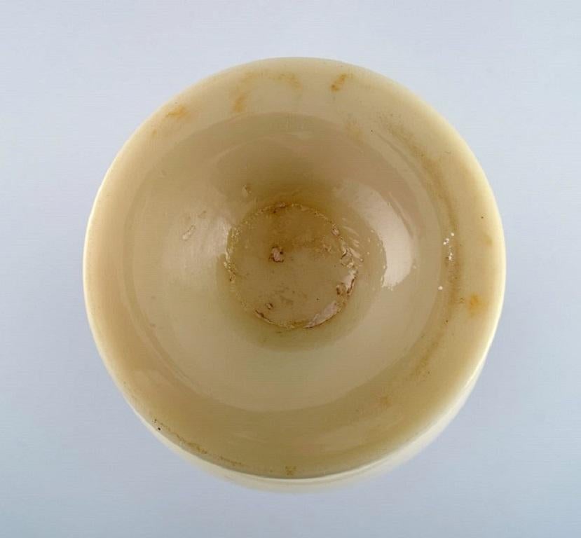Quatre vases anciens en verre d'art opale peint à la main et soufflé à la bouche, env. 1900 en vente 2