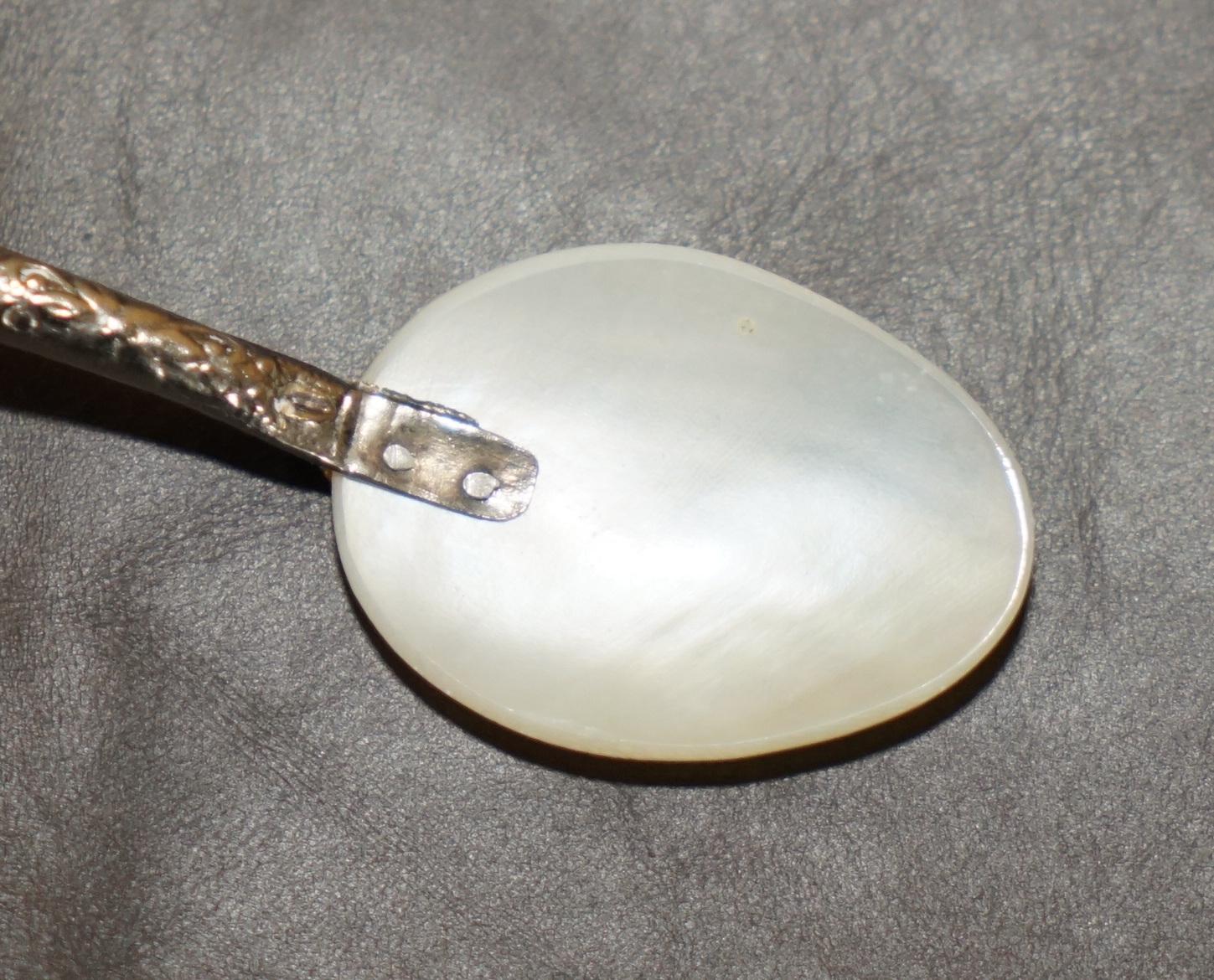 CUATRO CUCHARILLAS DE TÉ ANTIGUAS DE MADRE DE PERLA Y PLATA ESTERLINA PROBADAS CONCHUELA en venta 11