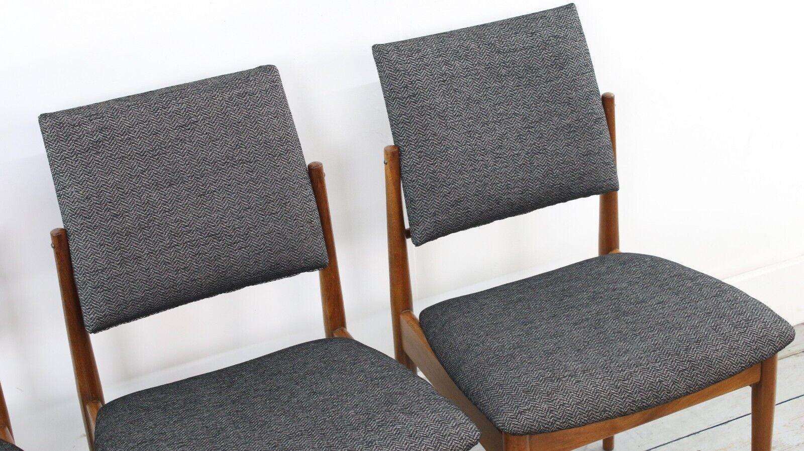 Mid-Century Modern Quatre chaises de salle à manger de milieu de siècle Archie Shine en vente