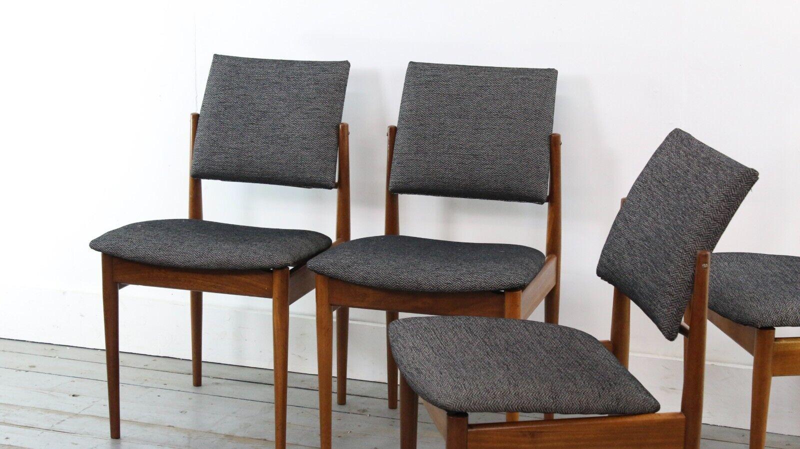 Quatre chaises de salle à manger de milieu de siècle Archie Shine Bon état - En vente à STOKE ON TRENT, GB