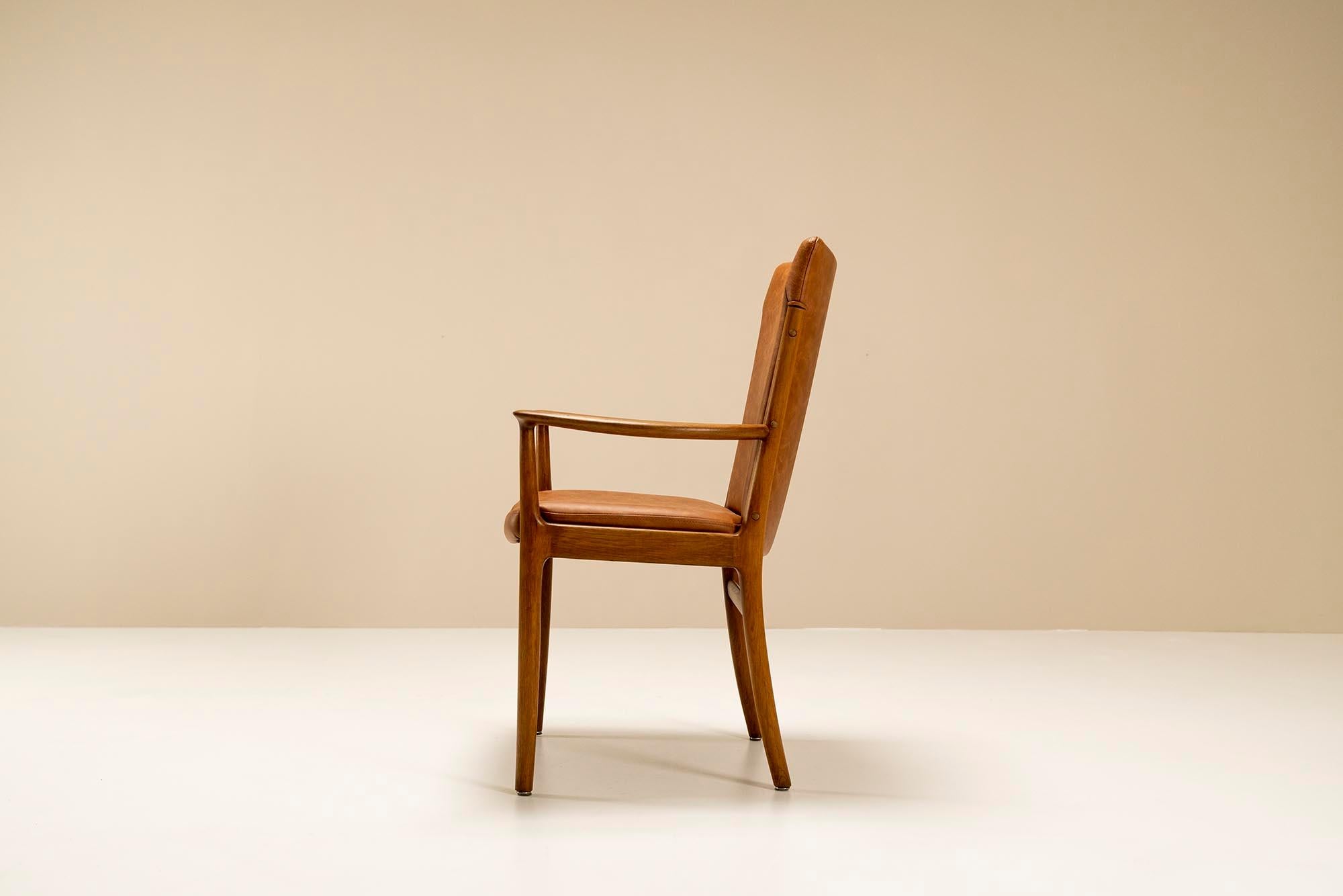 Quatre fauteuils en frêne et cuir de Kai Lyngfeldt Larsen, Danemark, années 1960 Bon état - En vente à Hellouw, NL