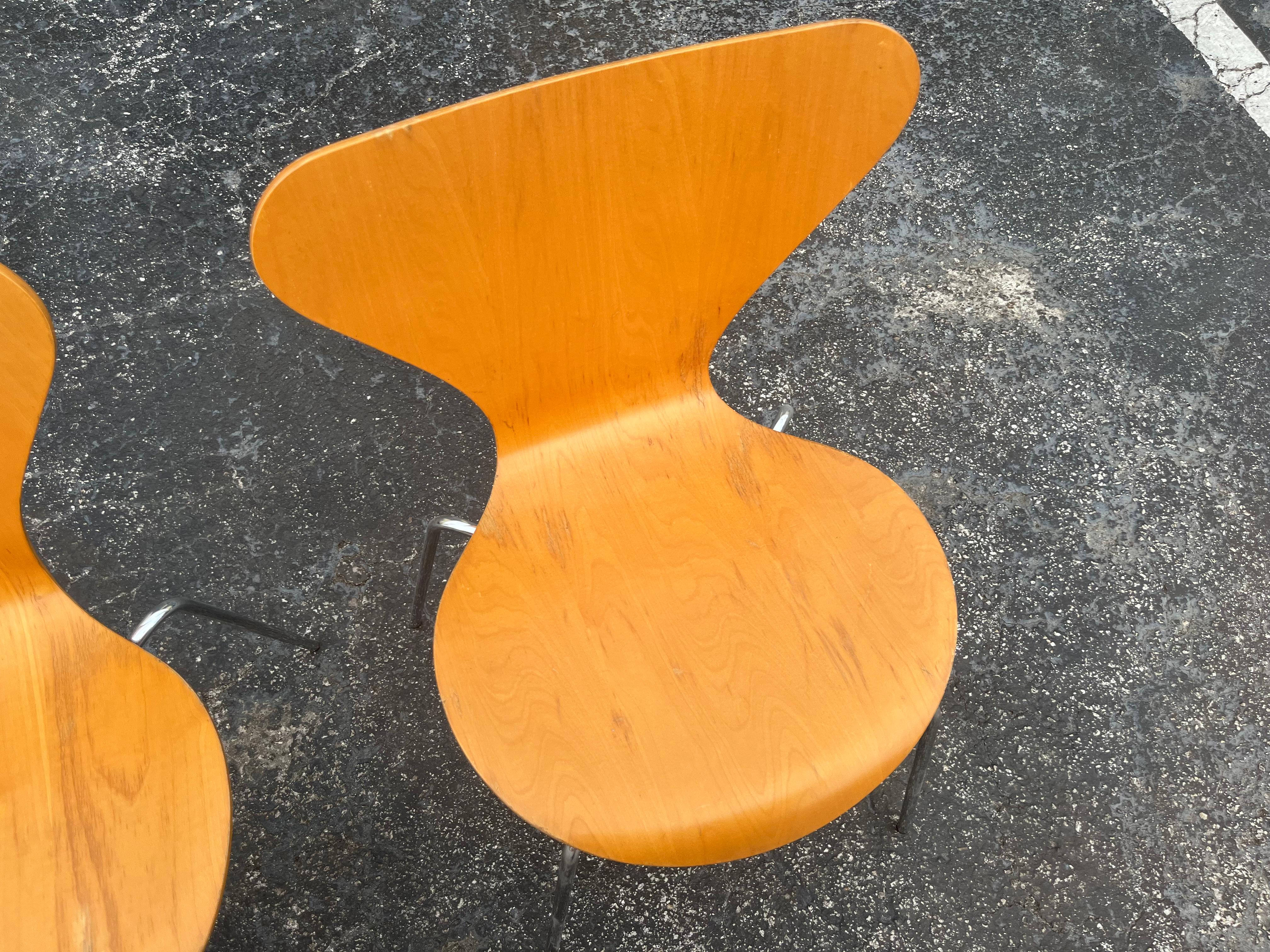 Danish Four Arne Jacobsen Chairs Series 7 for Fritz Hansen