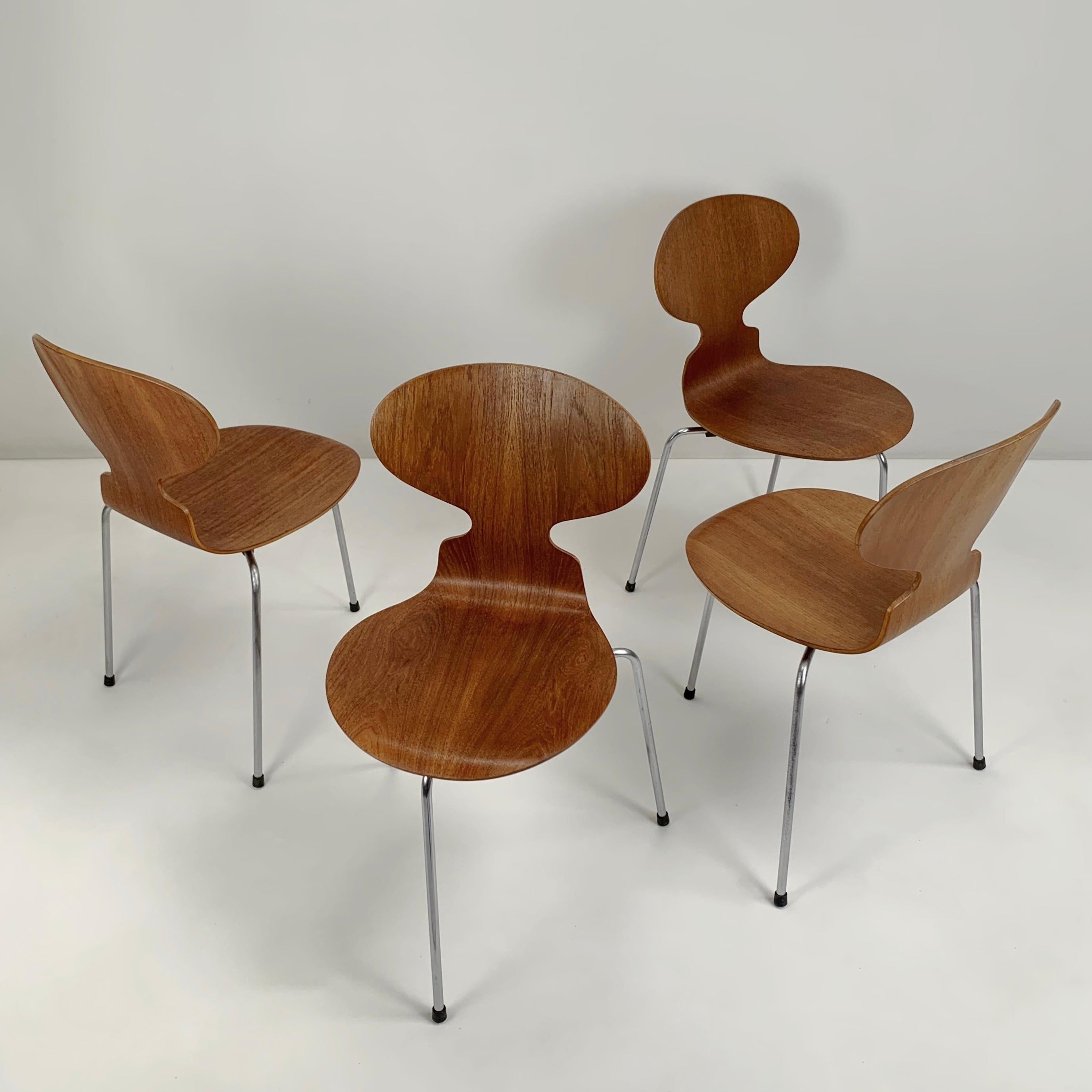 Danish  Arne Jacobsen Set Three-Legged Ant Chairs Model 3101, Fritz Hansen, circa 1960.