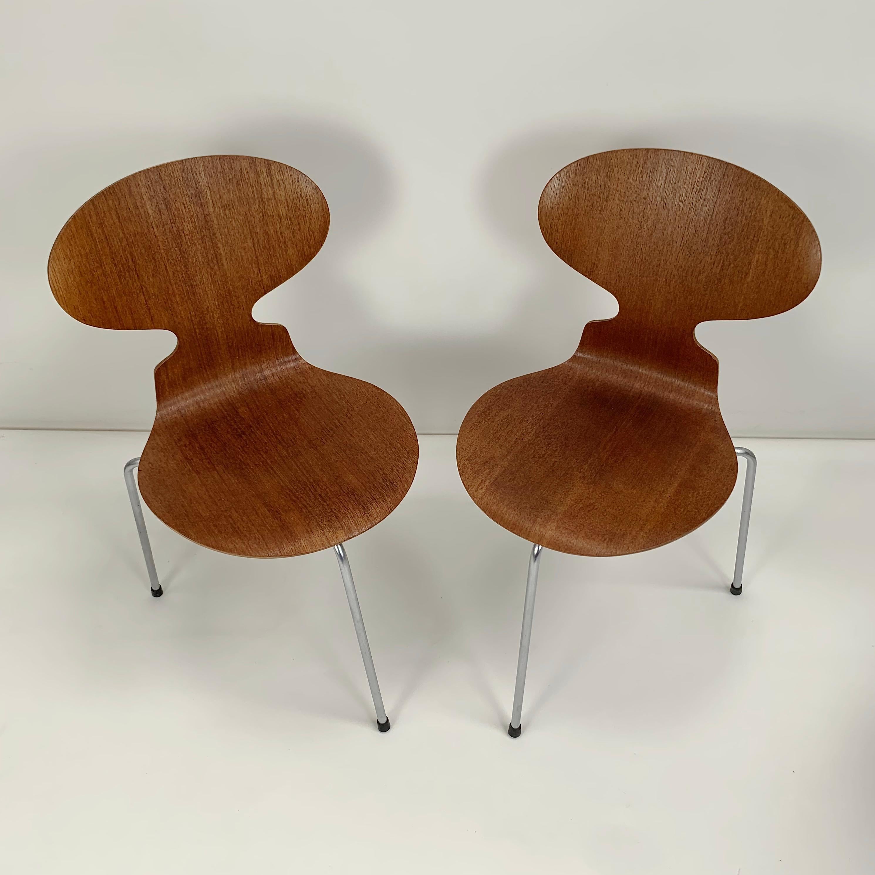 Mid-20th Century  Arne Jacobsen Set Three-Legged Ant Chairs Model 3101, Fritz Hansen, circa 1960.