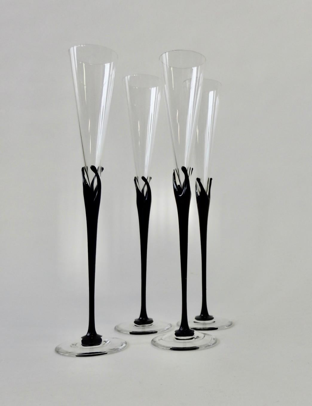 Vier vom Künstler signierte Rosenthal Studio Line Champagnerflöten (Moderne der Mitte des Jahrhunderts) im Angebot