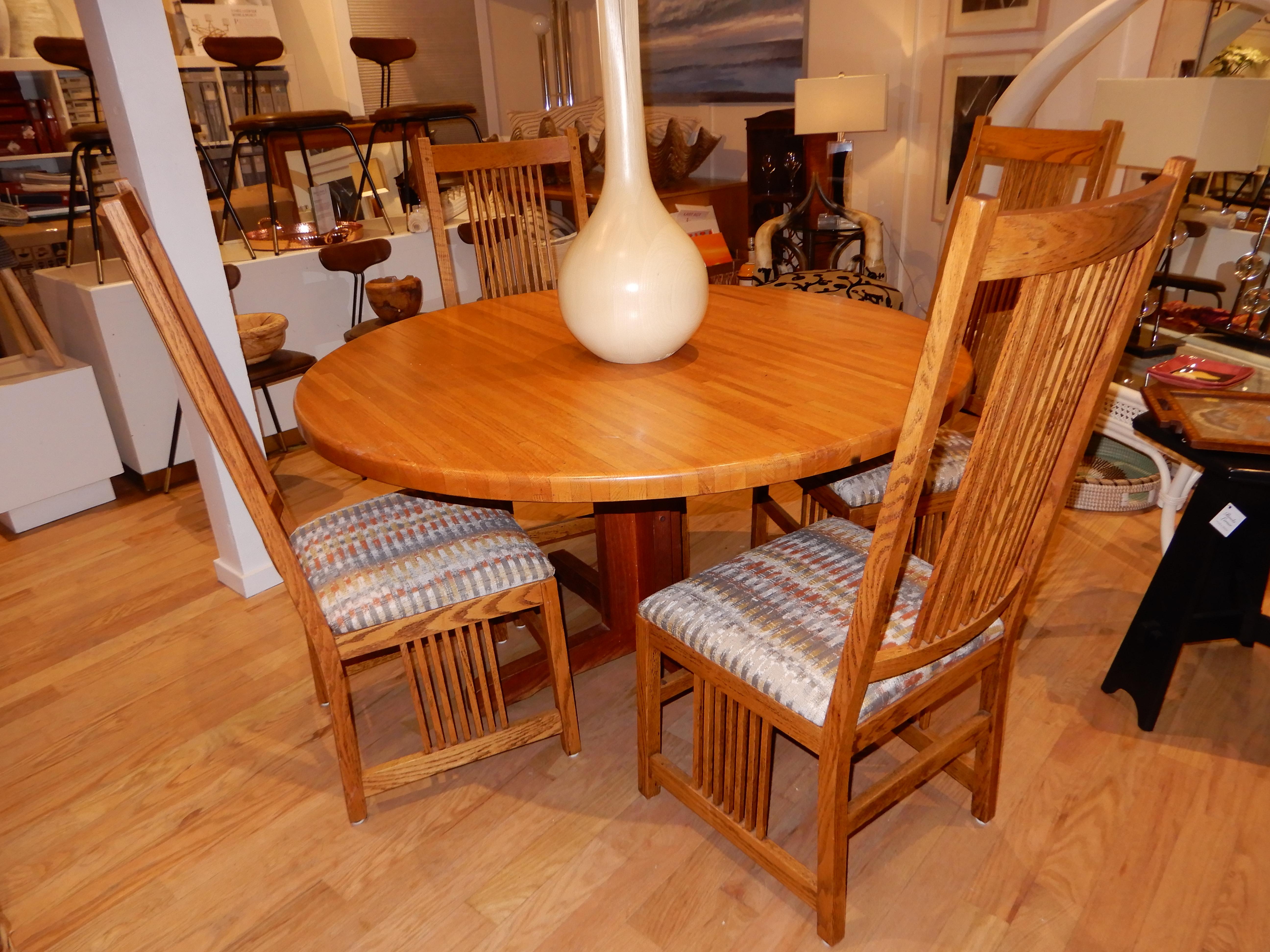 Quatre chaises de salle à manger en chêne Arts and Craft par Pennsylvania House Furniture 1887 2005 en vente 2