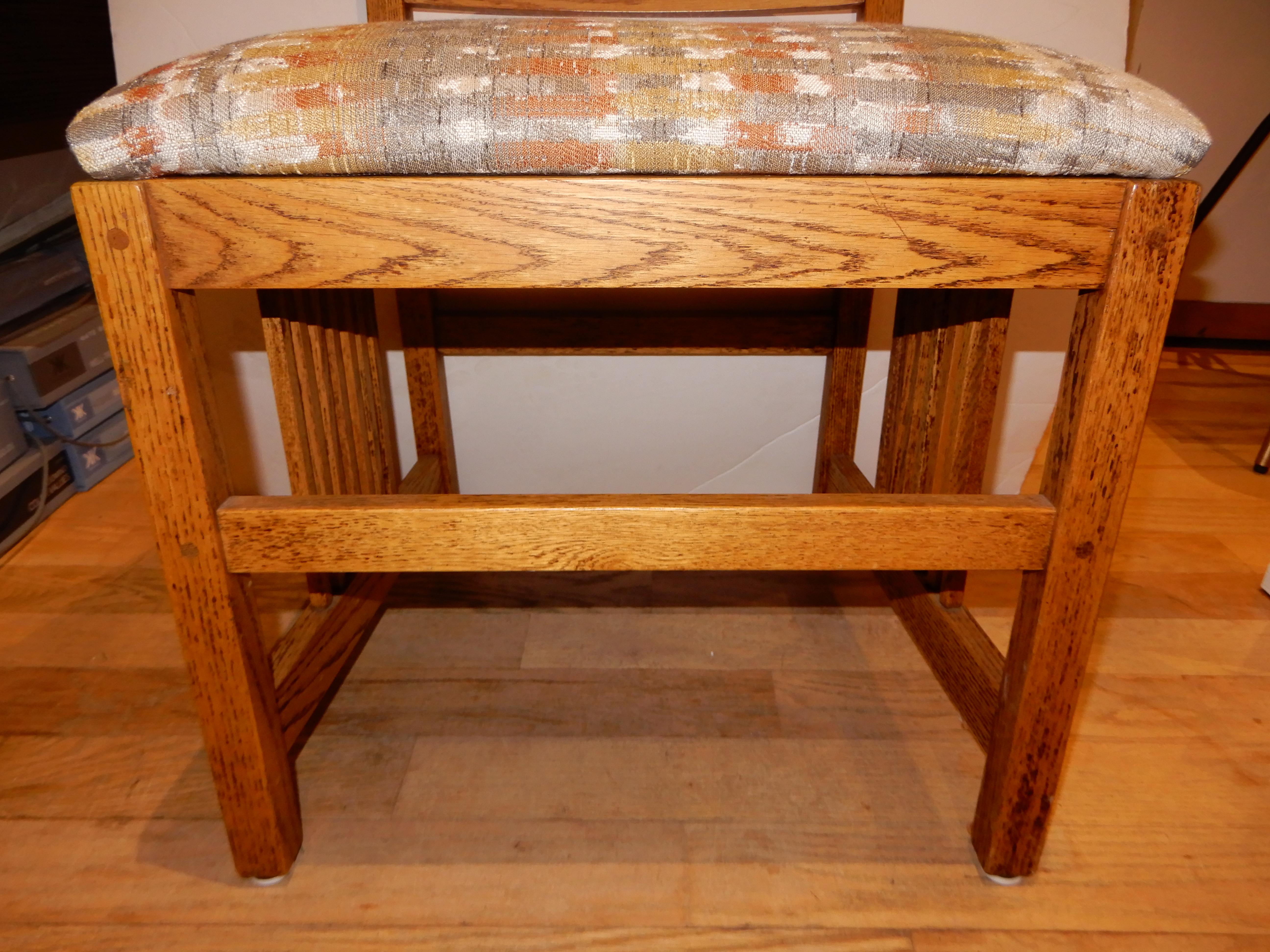 American Four Arts and Craft Oak Dinning Chairs by Pennsylvania House Furniture 1887 2005