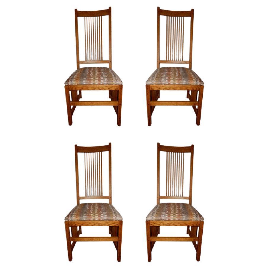 Quatre chaises de salle à manger en chêne Arts and Craft par Pennsylvania House Furniture 1887 2005 en vente