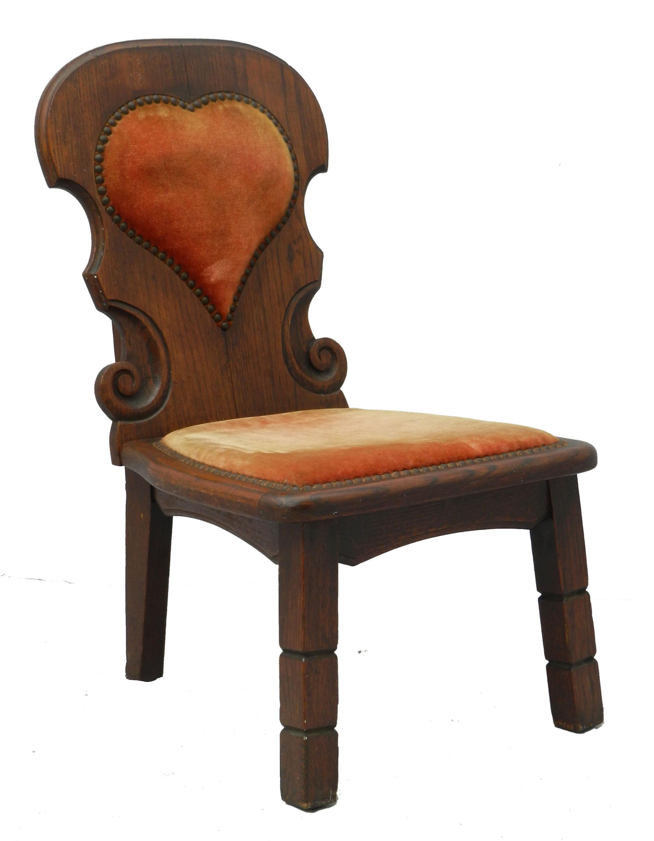 Vier Basken-Stühle aus der Mitte des Jahrhunderts Spanien, gepolsterte Herzen, einzeln verkauft (Moderne der Mitte des Jahrhunderts) im Angebot
