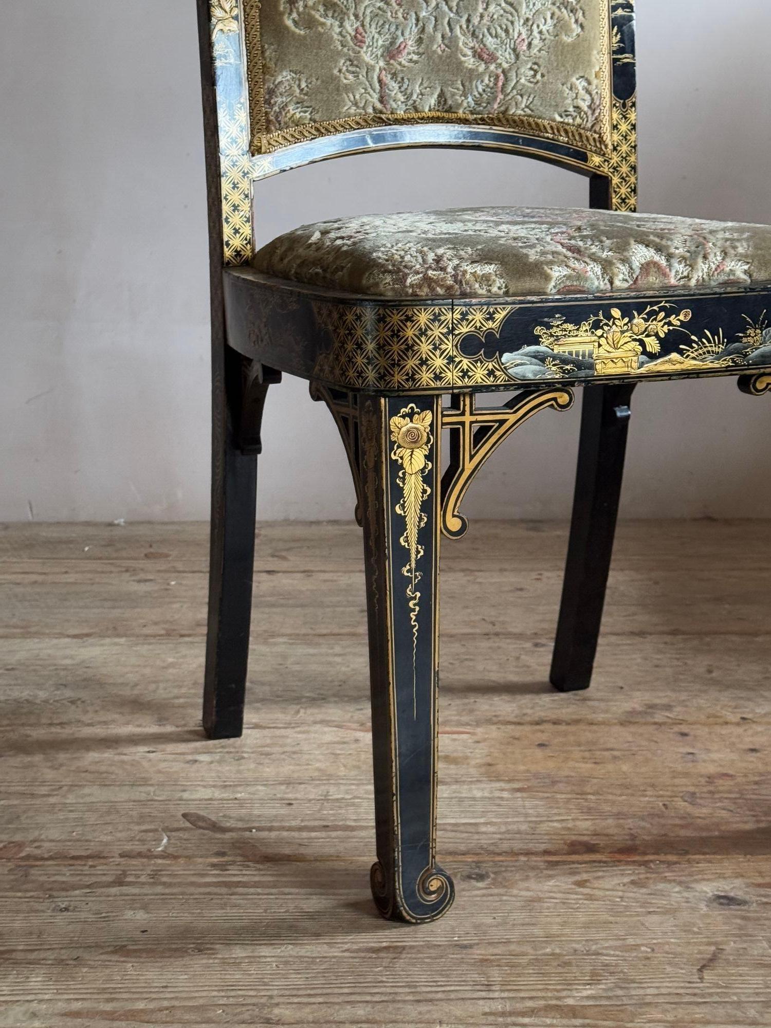 black and gold lacquered chinoiserie dining chairs. For Sale 3