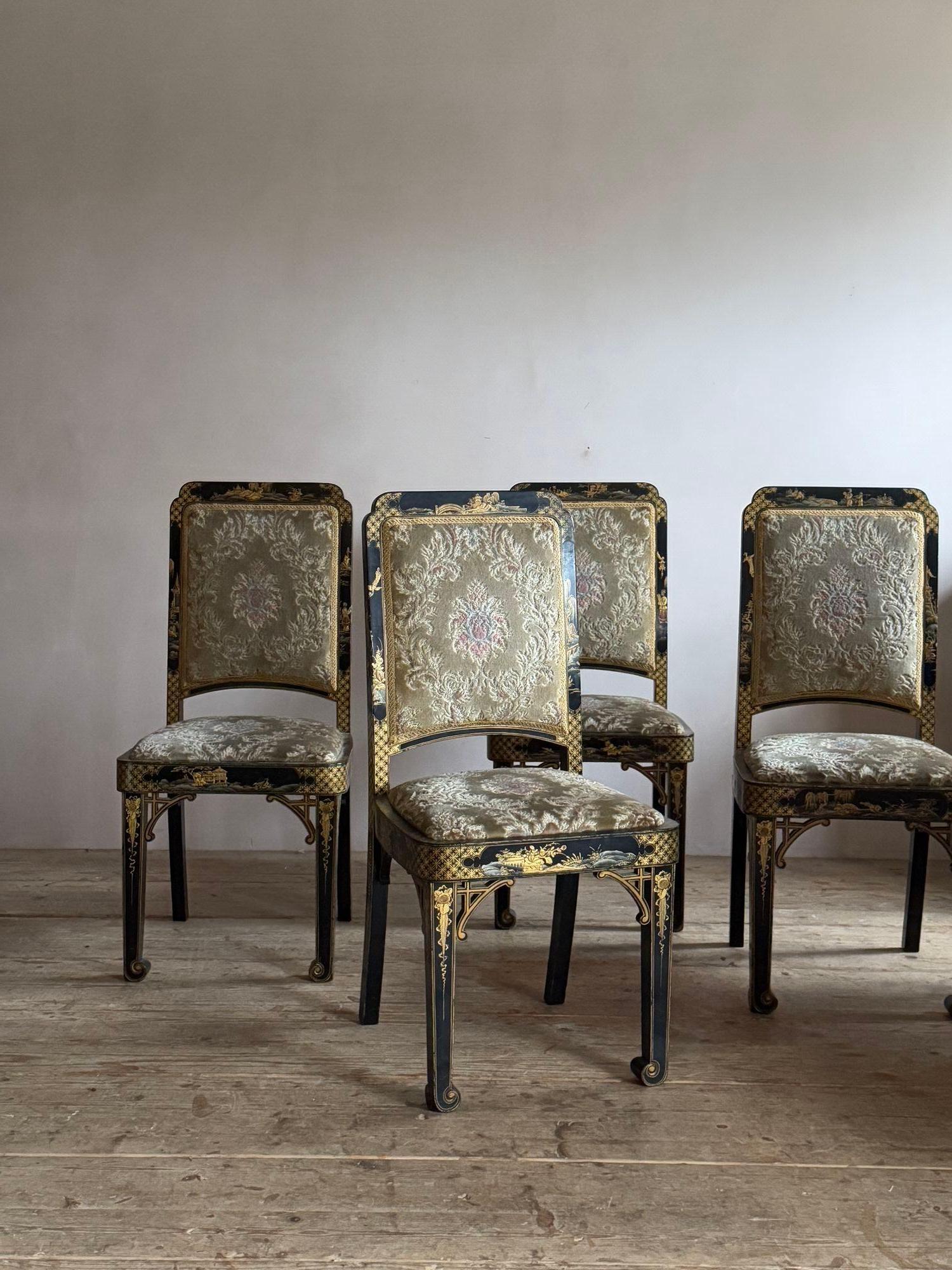 black and gold lacquered chinoiserie dining chairs. For Sale 4