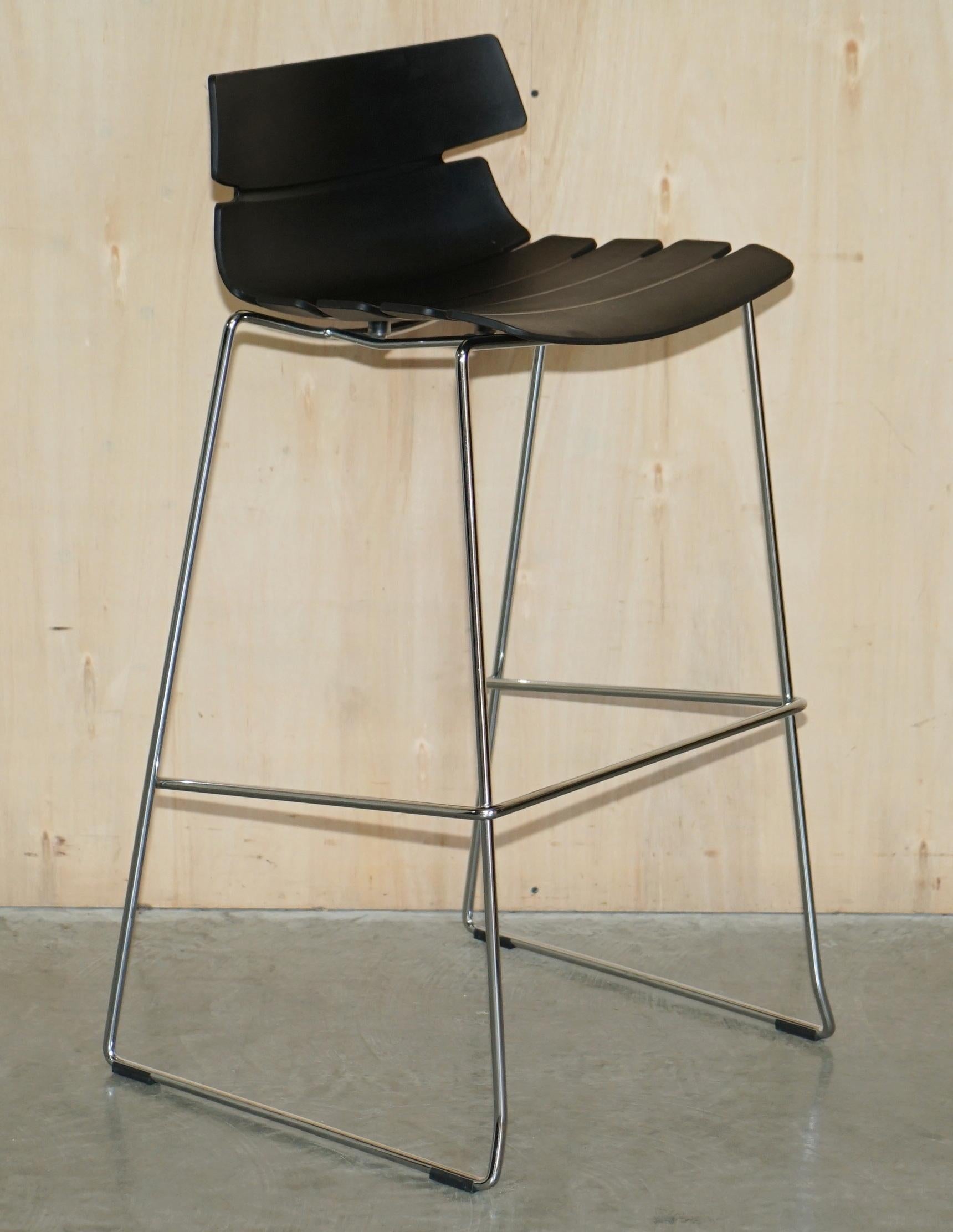 We are delighted to offer for sale this lovely unique suite of four Whiteleaf furniture LTD black stacking bar stools which are part of a suite

I have eight of these stools in total, four grey and four black, this sale is for the four black, the