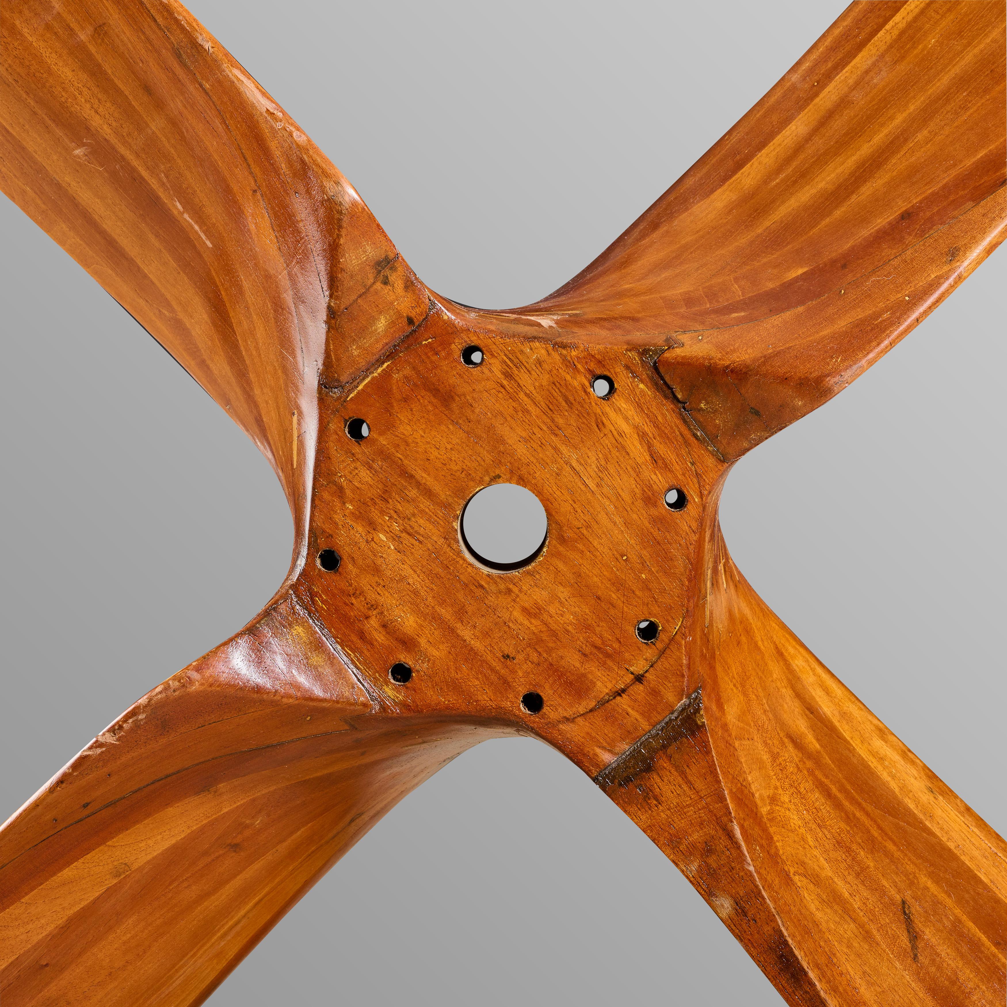 Vier-Blatt Wood Propeller im Zustand „Gut“ im Angebot in Chicago, IL