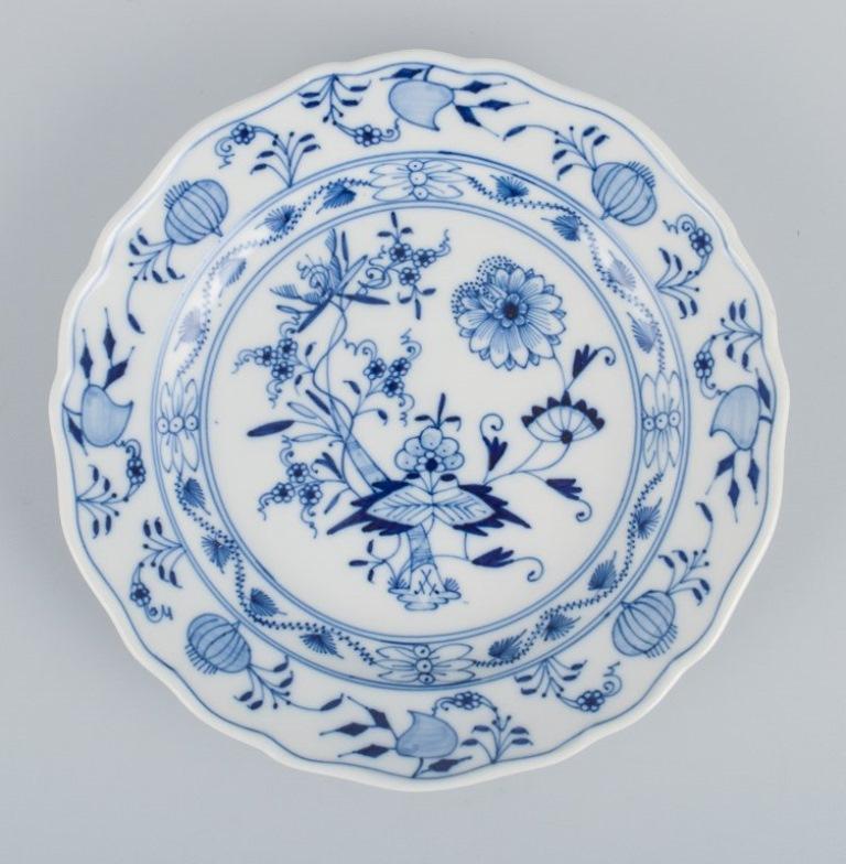 Hand-Painted Four Blue Onion Pattern Plates, Meissen, Germany, Approx. 1900 For Sale