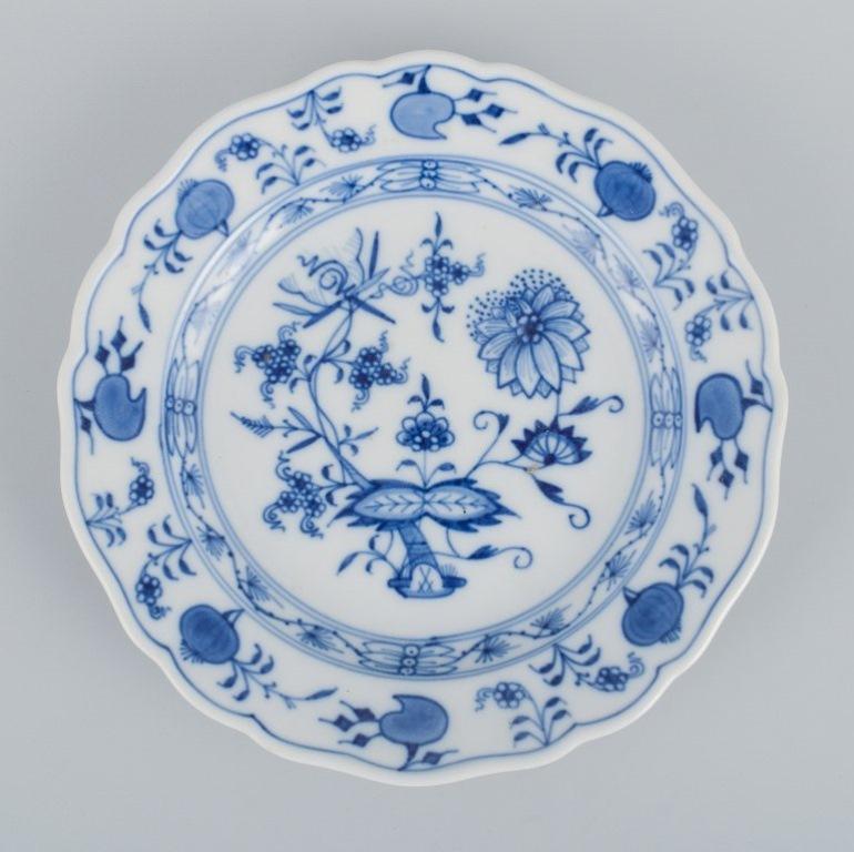 Four Blue Onion Pattern Plates, Meissen, Germany, Approx. 1900 In Excellent Condition For Sale In Copenhagen, DK